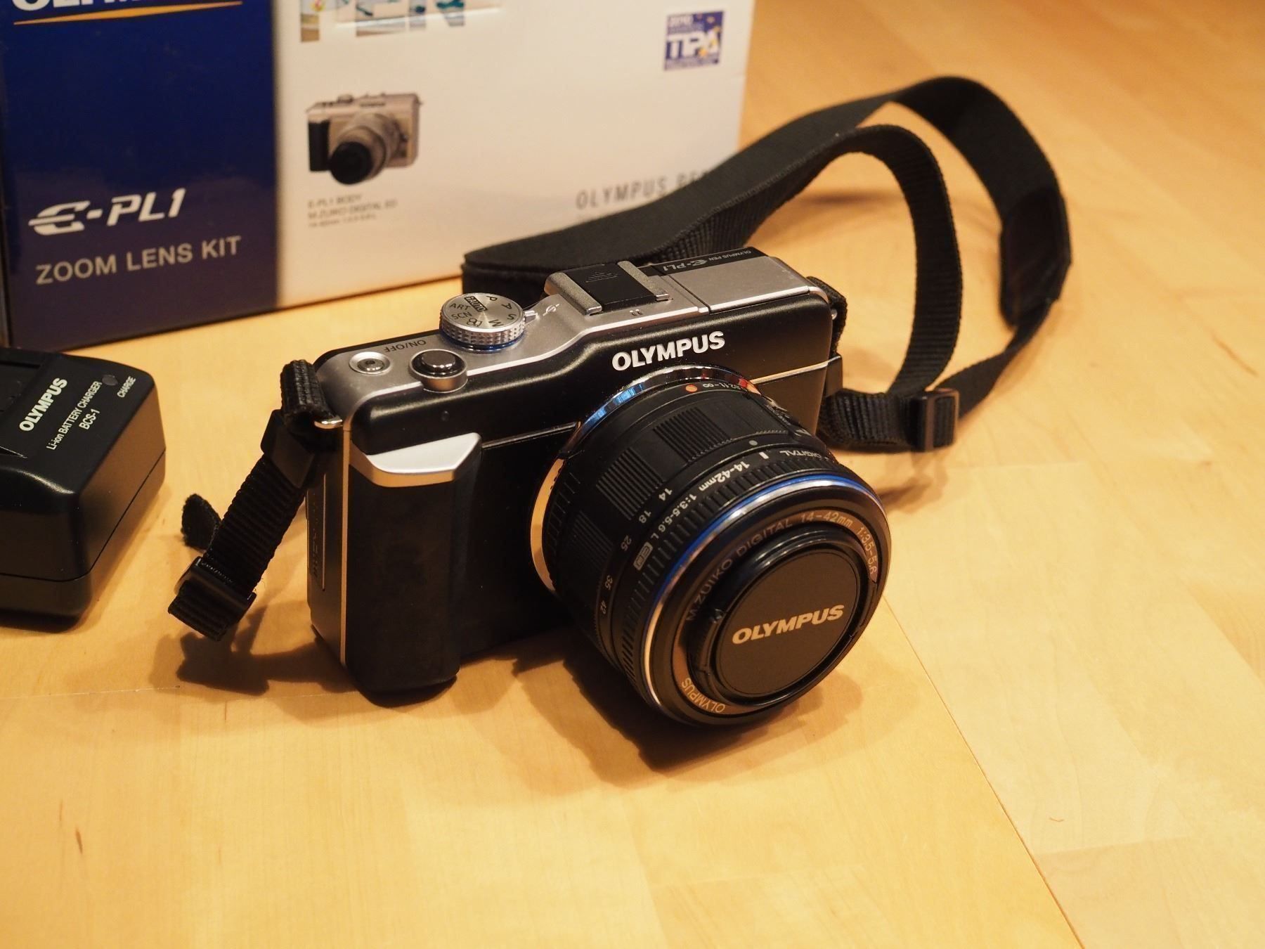 Olympus PEN EPL1 Zoom Lens Kit Kaufen auf Ricardo