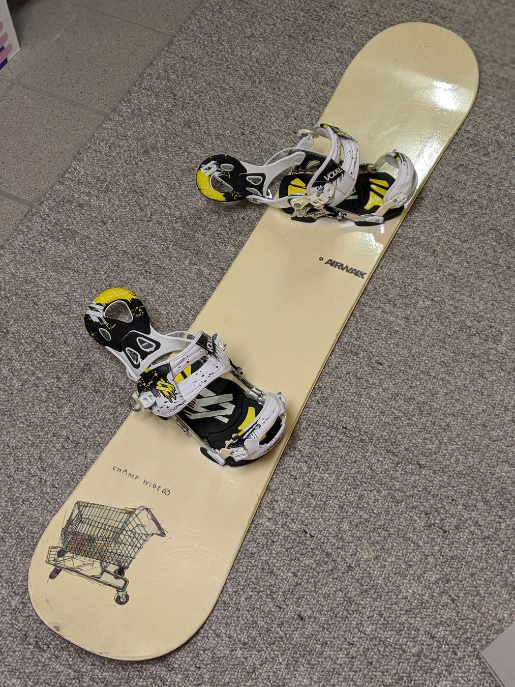 Airwalk Snowboard WIDE mit Völkl Bindung Kaufen auf Ricardo