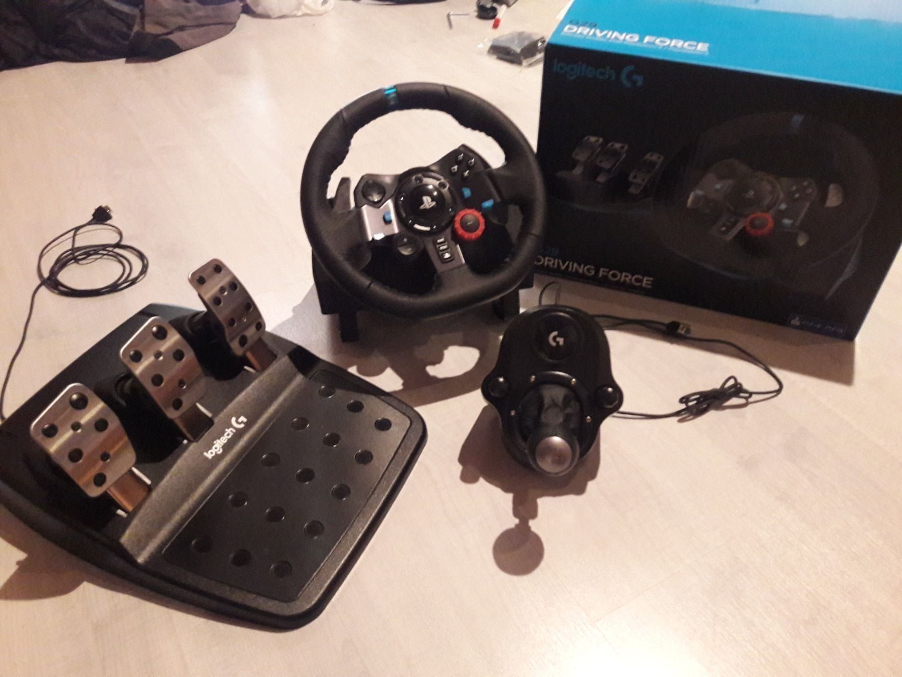 Logitech G29 für PS3/PS4/PC + Shifter Kaufen auf Ricardo