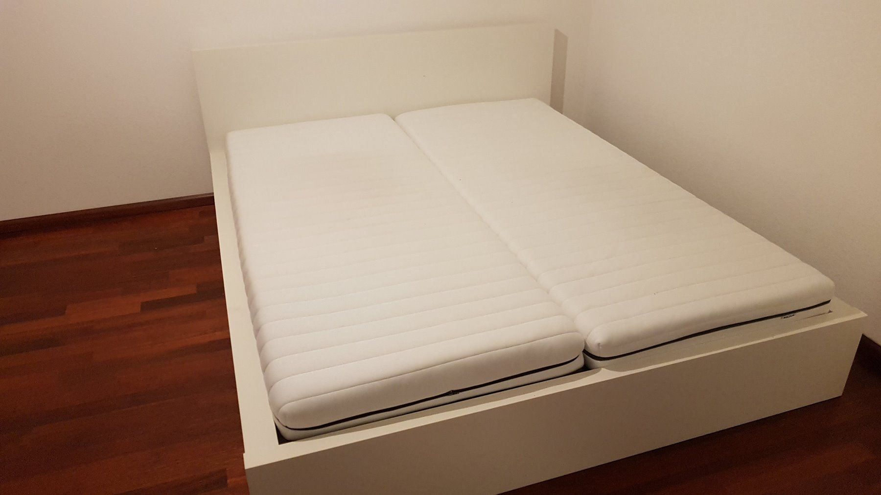 IKEA Bett 160x200 mit 2 Matratzen kaufen auf Ricardo