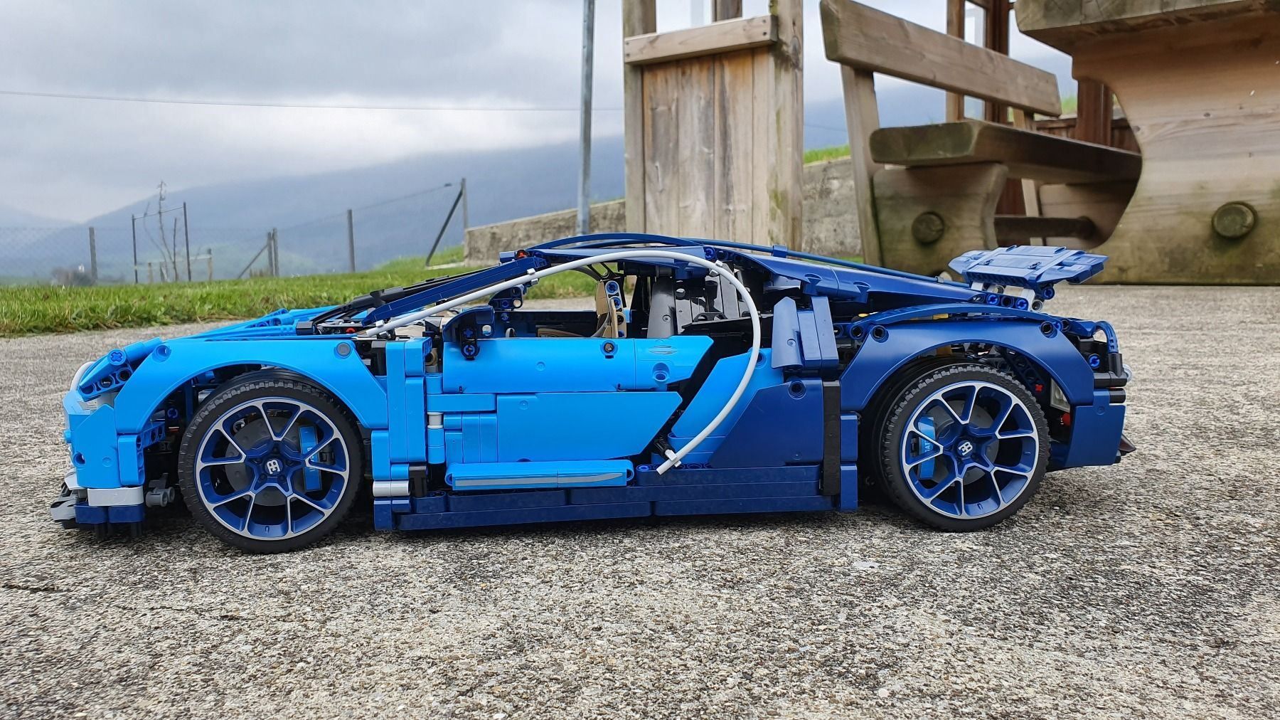 Lego bugatti chiron 42083