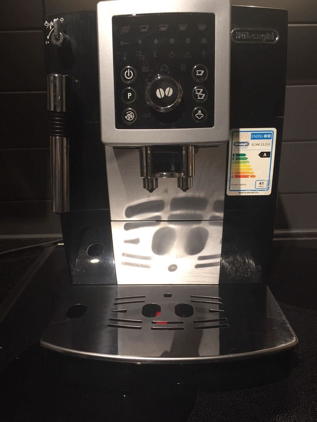 DeLonghi Kaffee-Vollautomat ECAM 23.210 | Kaufen auf Ricardo