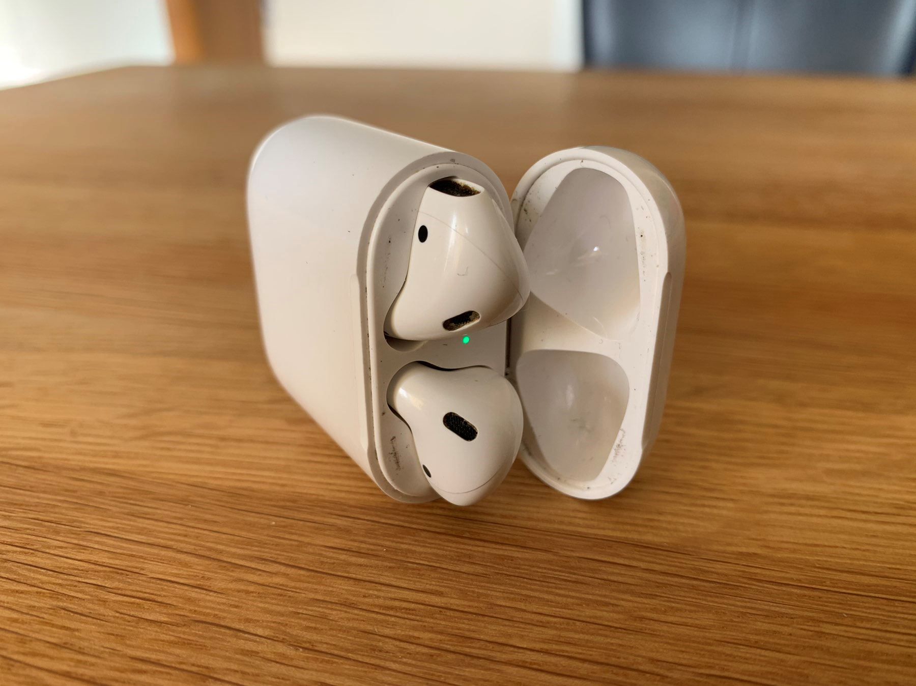 Airpods 1 какой чип