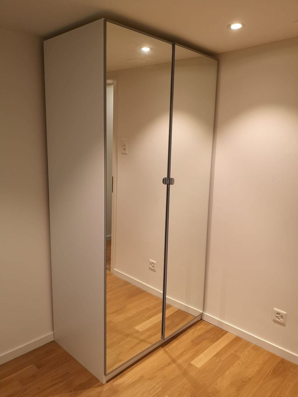 PAX Kleiderschrank mit Spiegeltüren kaufen auf Ricardo