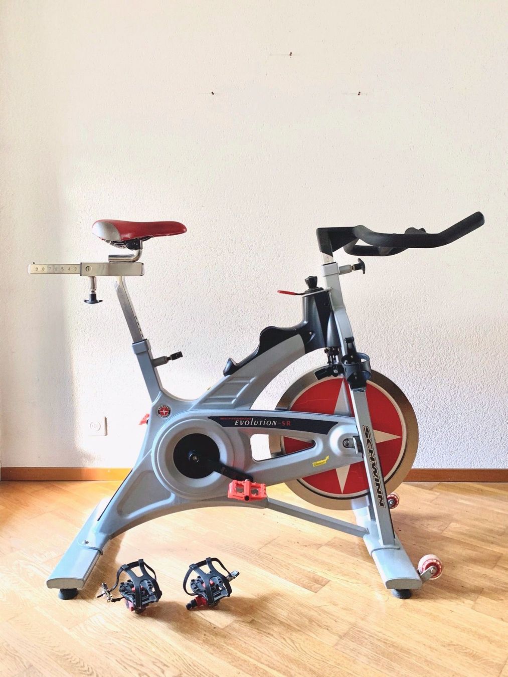 schwinn evolution stationary bike