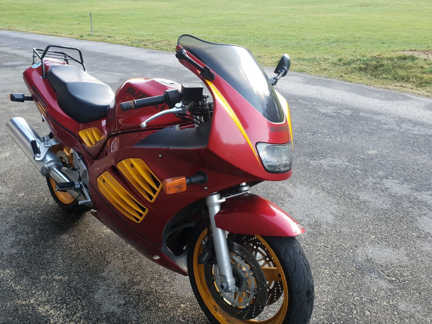 Suzuki rf900r характеристики