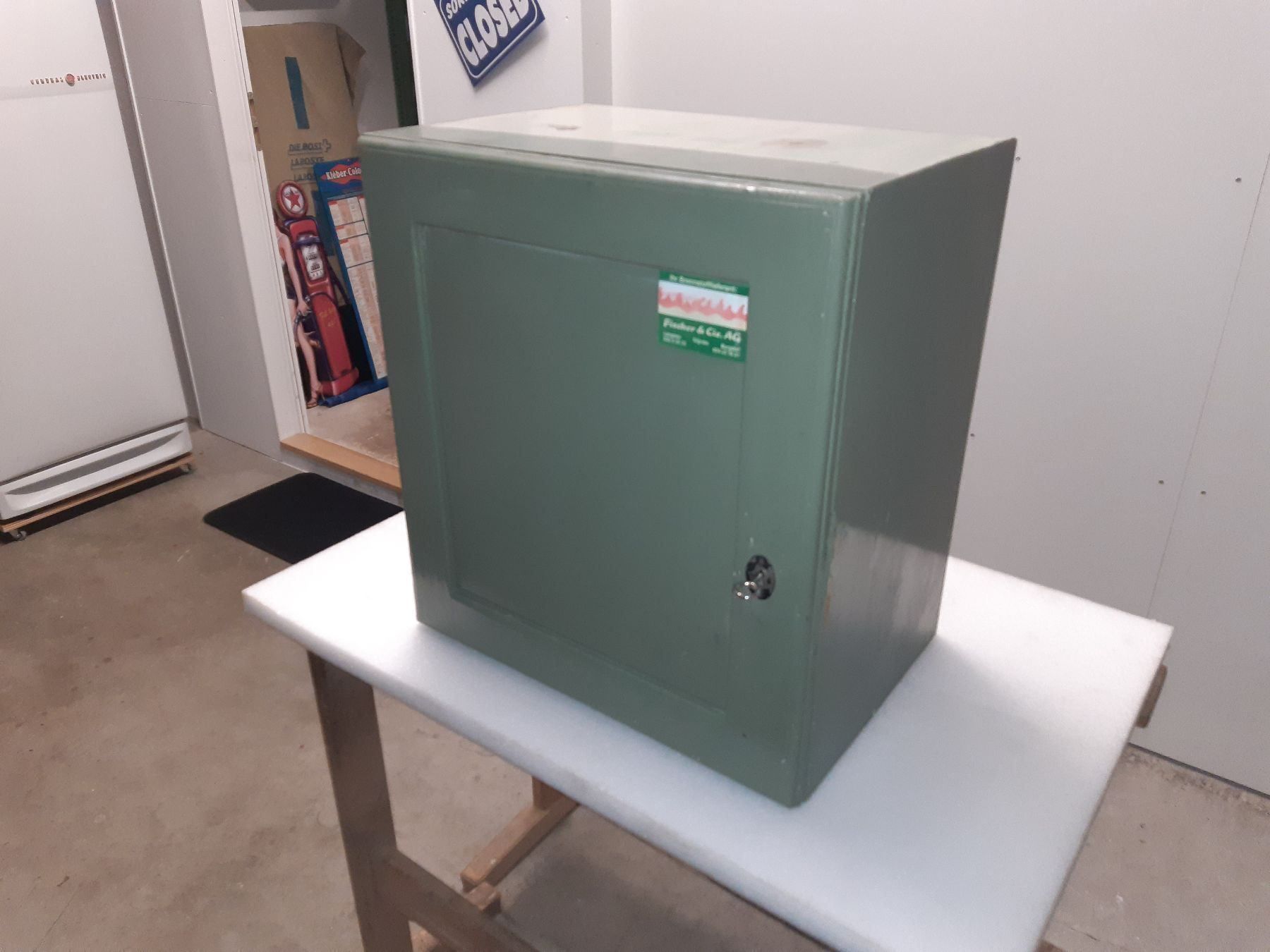 Schränklein aus Industrie acheter sur Ricardo