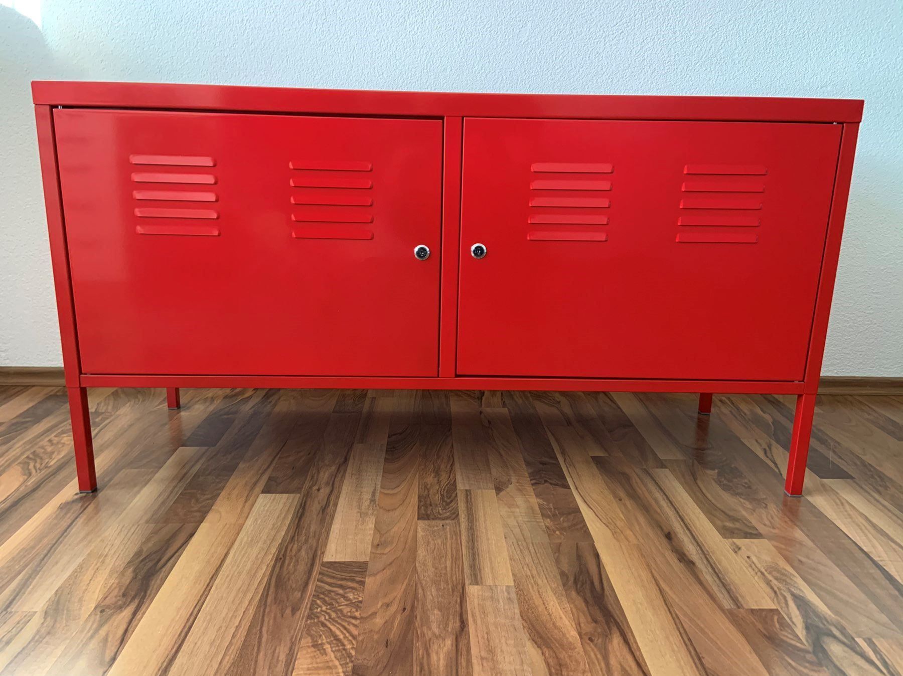IKEA PS Sideboard / TV Möbel rot Kaufen auf Ricardo