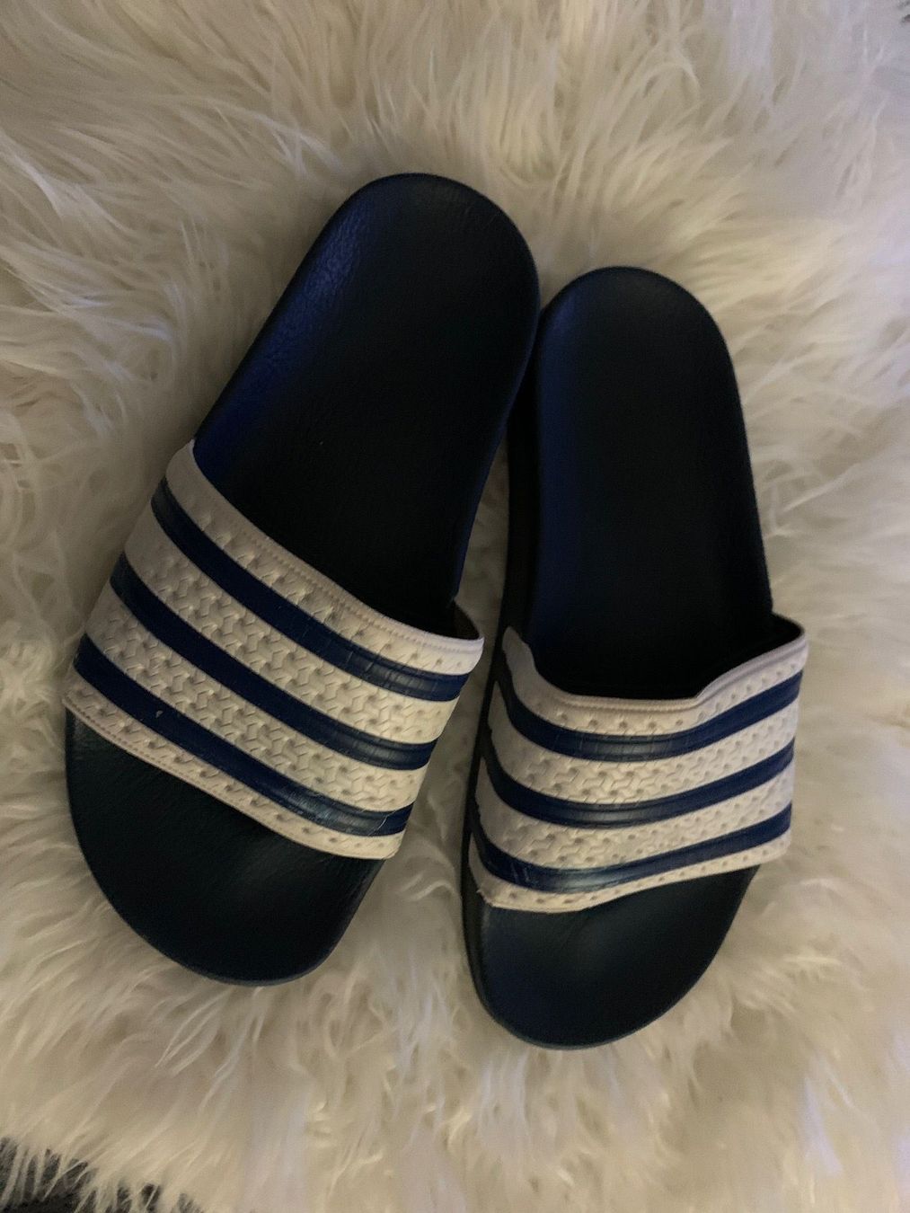 adiletten blau weiß