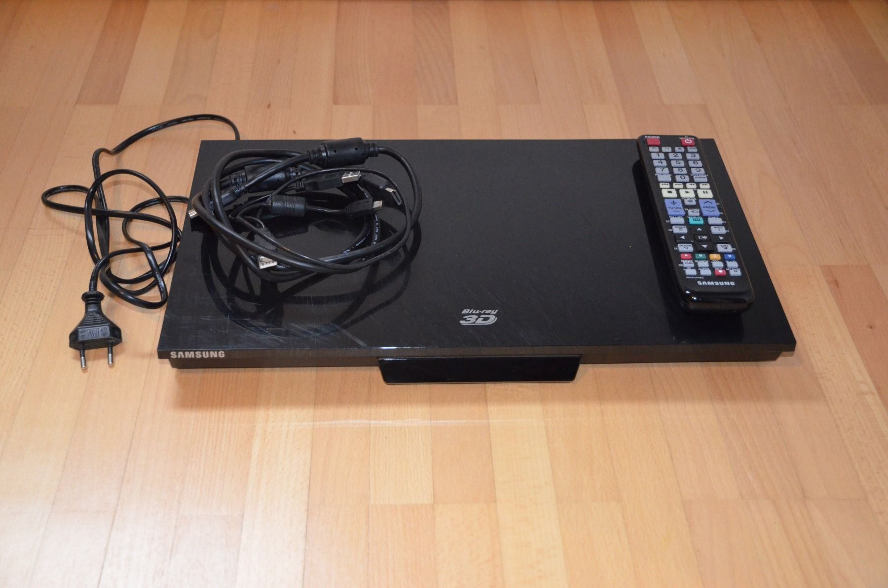 Samsung BDE6300 DVD + 3D Bluray Player Kaufen auf Ricardo