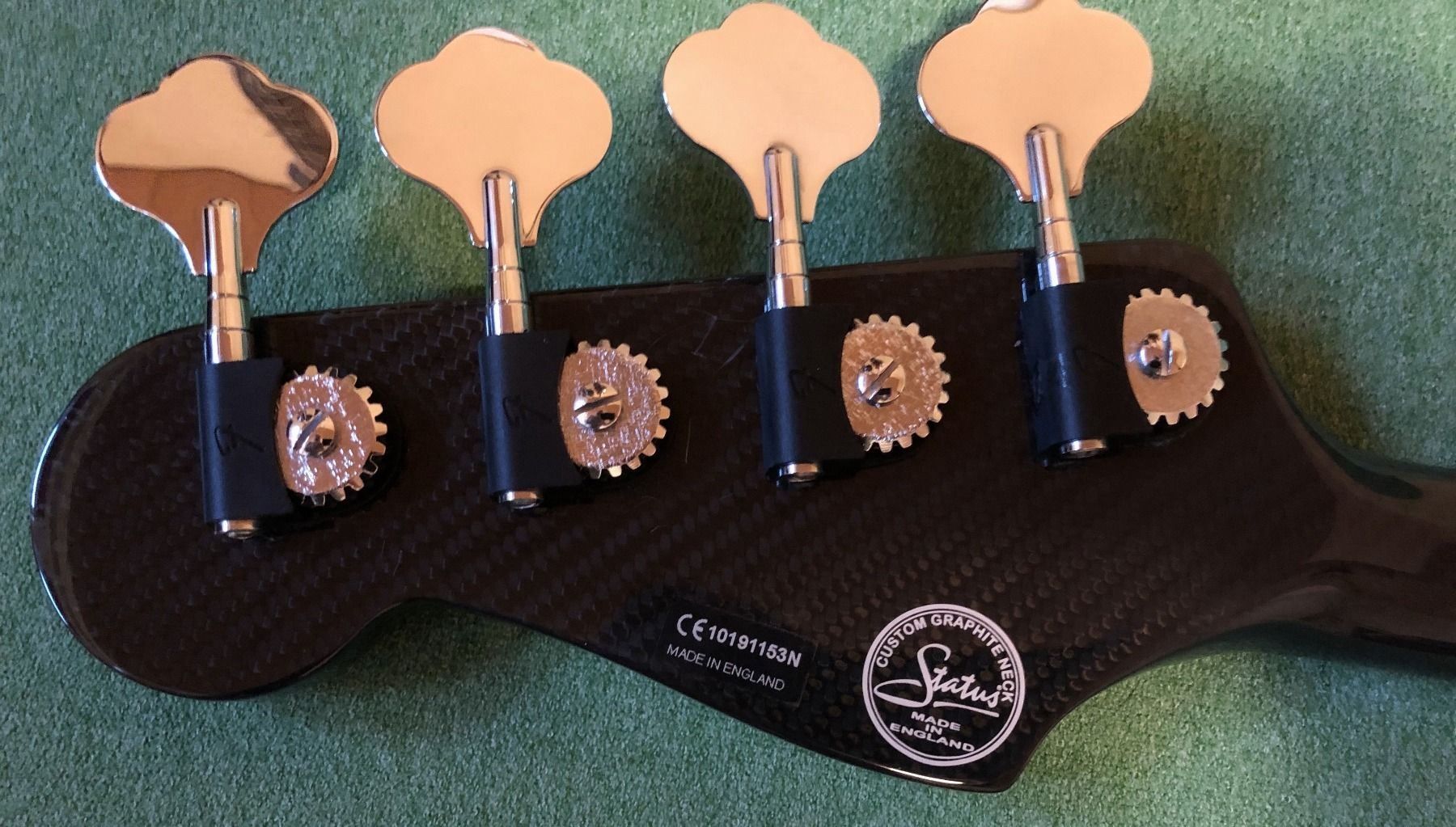 Status Graphite Jazz Bass Neck Acheter sur Ricardo