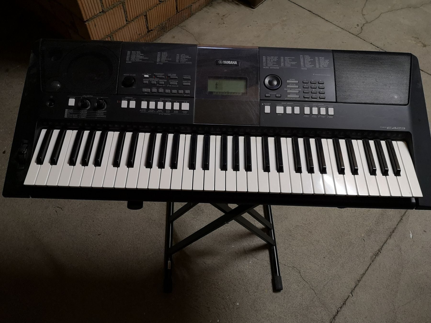 Yamaha Keyboard E-423 | Acheter sur Ricardo