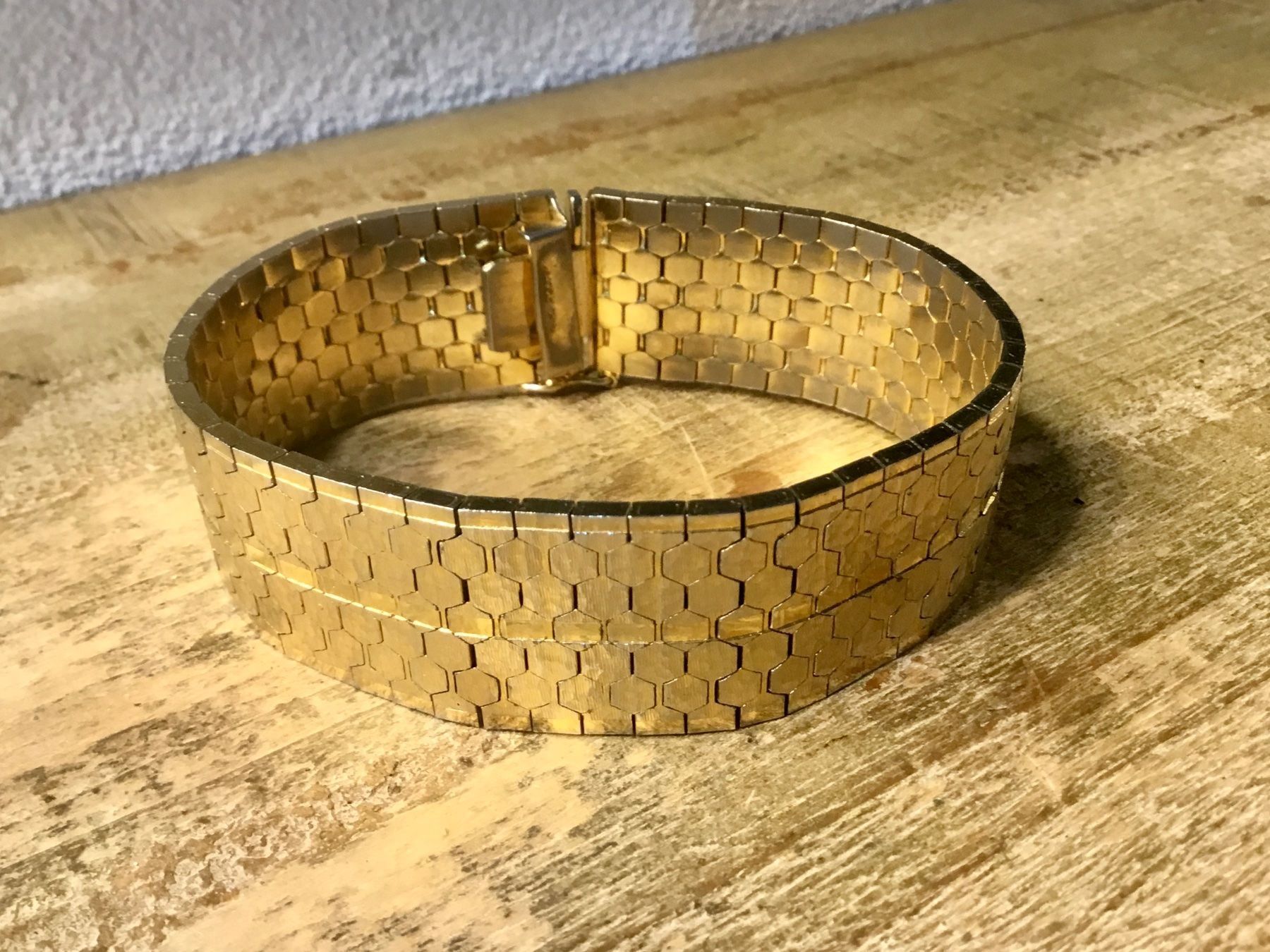 vintage-armband-gold-doubl-aus-70-er-kaufen-auf-ricardo