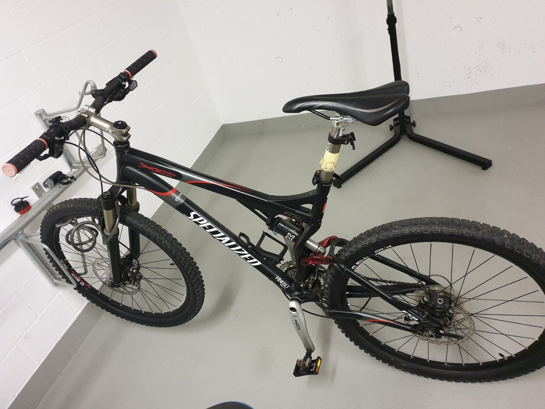 fahrrad es liegt im keller schade
