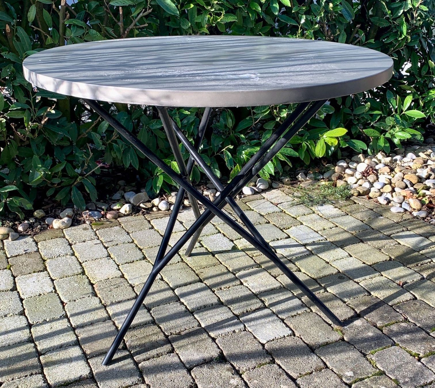 ooo Gartentisch rund Zement ooo kaufen auf Ricardo