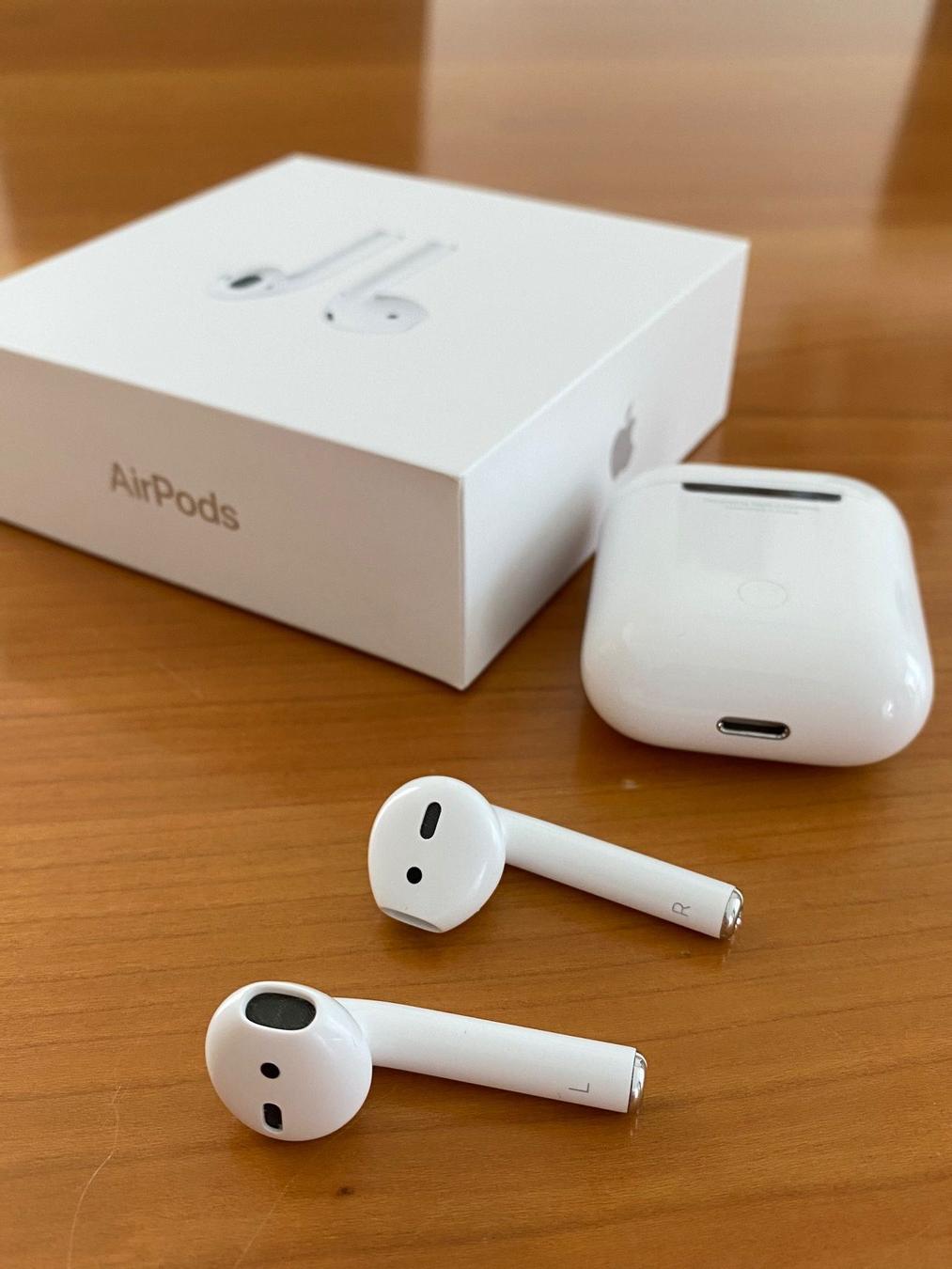 Apple airpods 1 обзор