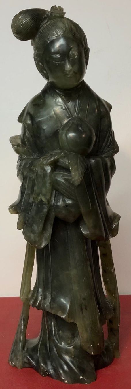 Grosse alte Kwan-Yin aus Jadeit kaufen auf Ricardo