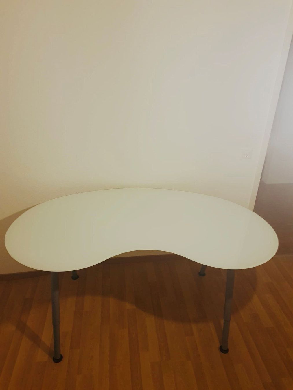 IKEA Galant Schreibtisch mit Glasplatte kaufen auf Ricardo