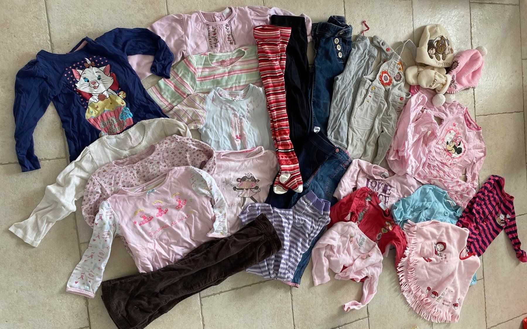 Lot 29 Habits Bebe Fille T 98 Acheter Sur Ricardo