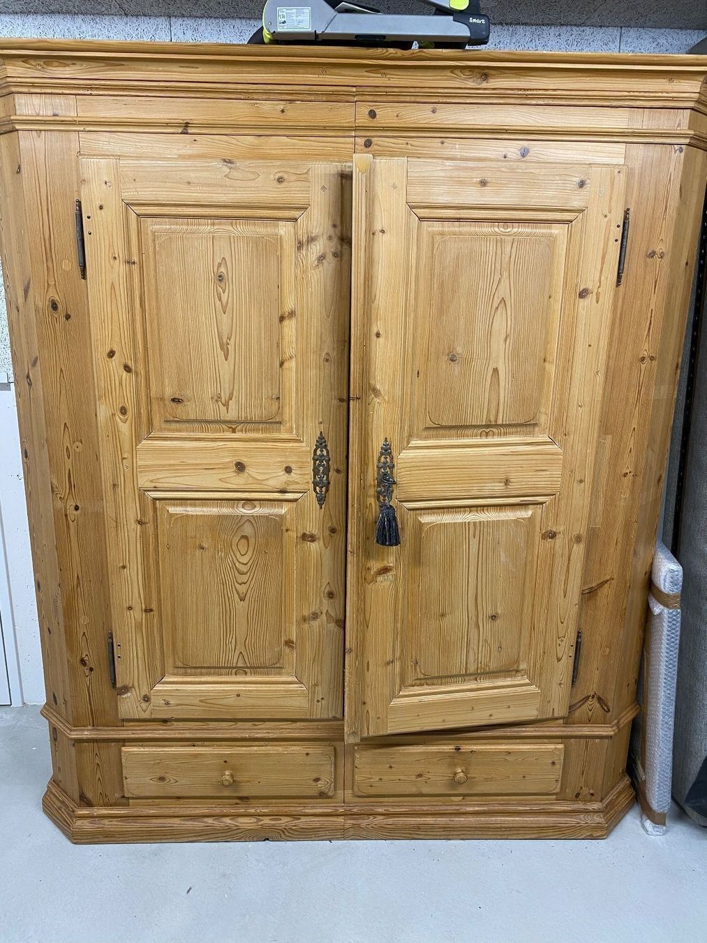 Rustikaler Holzschrank | Kaufen auf Ricardo