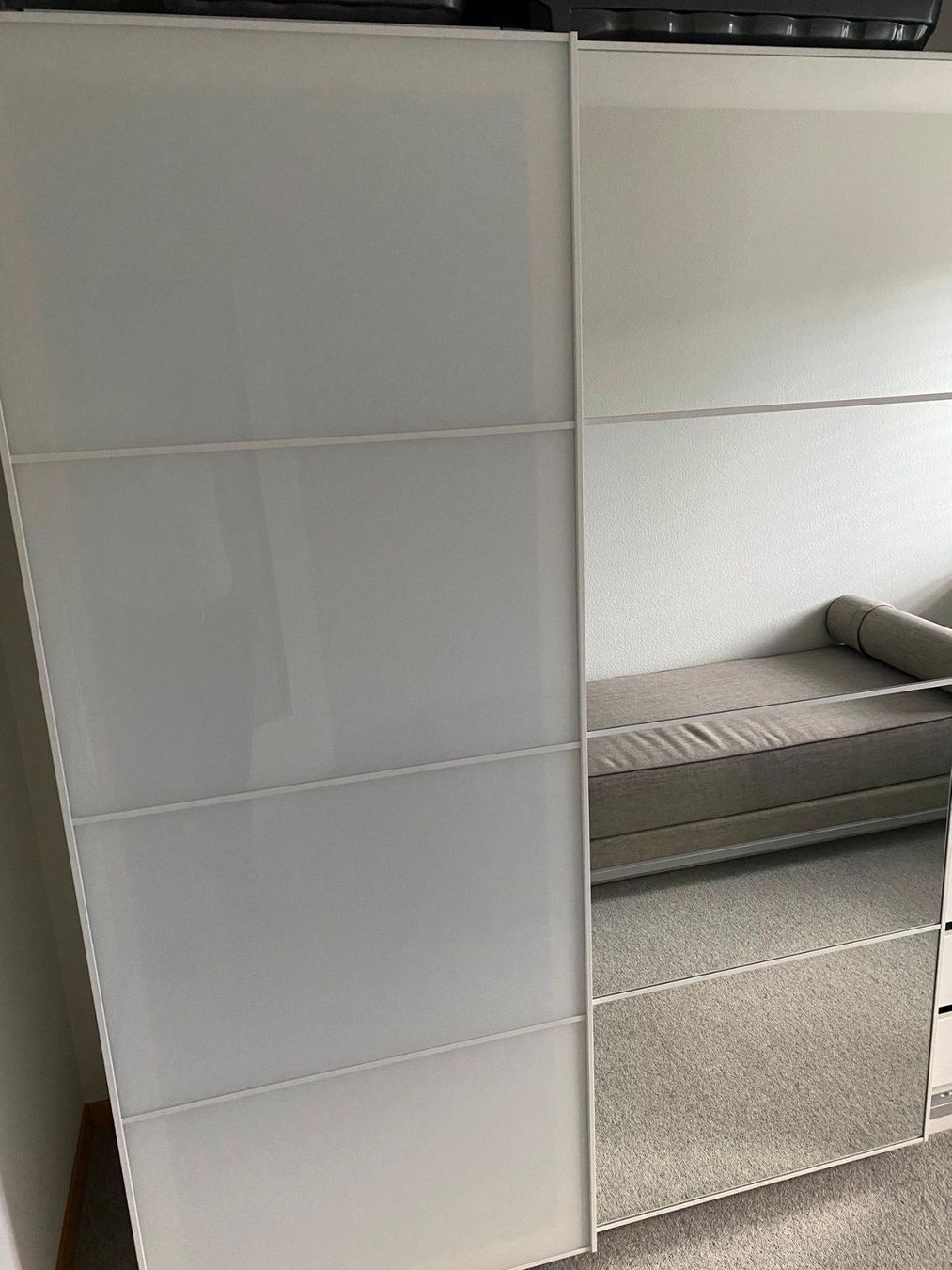 Schrank Pax von Ikea mit Schiebetüren kaufen auf Ricardo