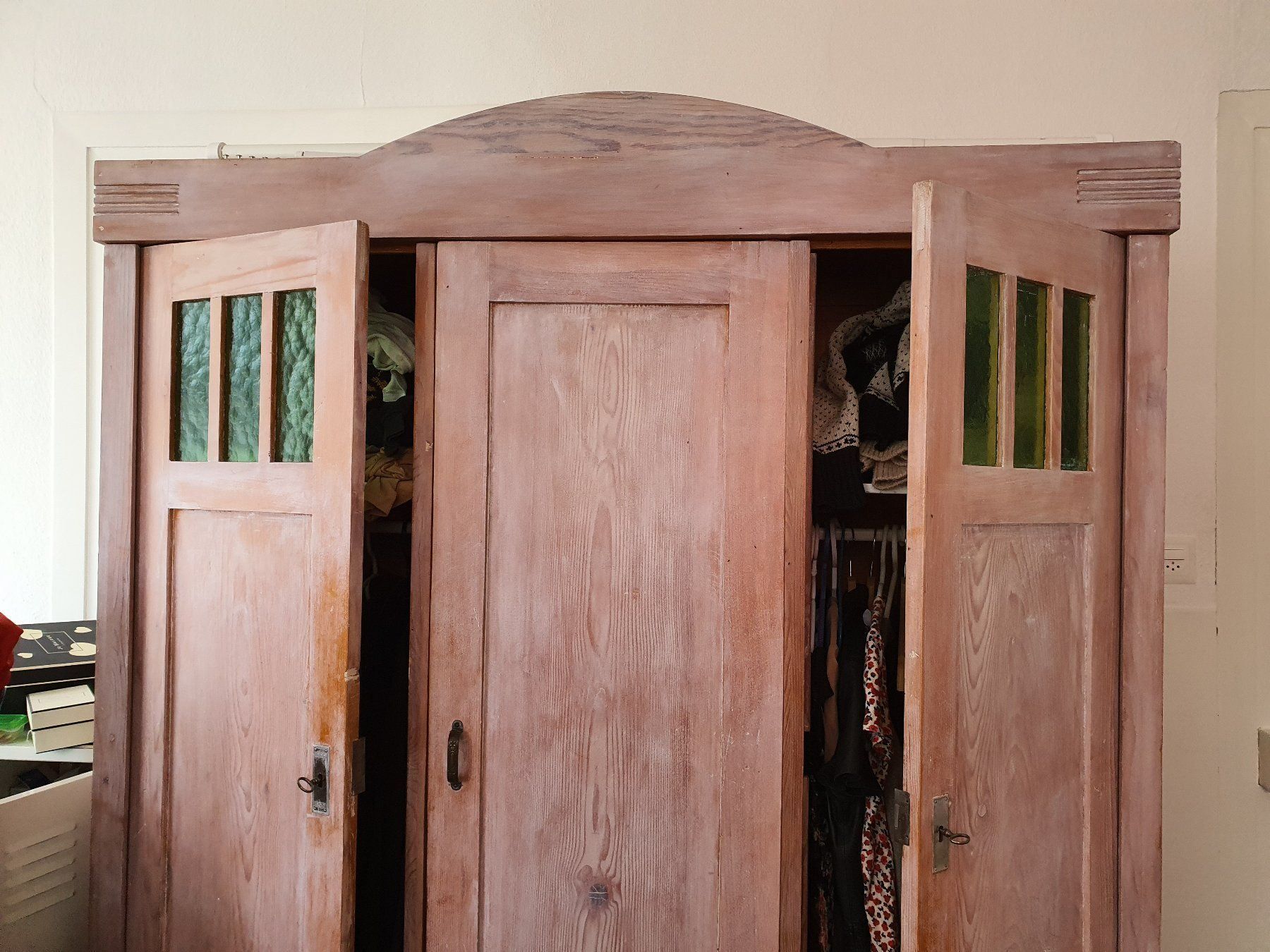 Antikerschrank kaufen auf Ricardo