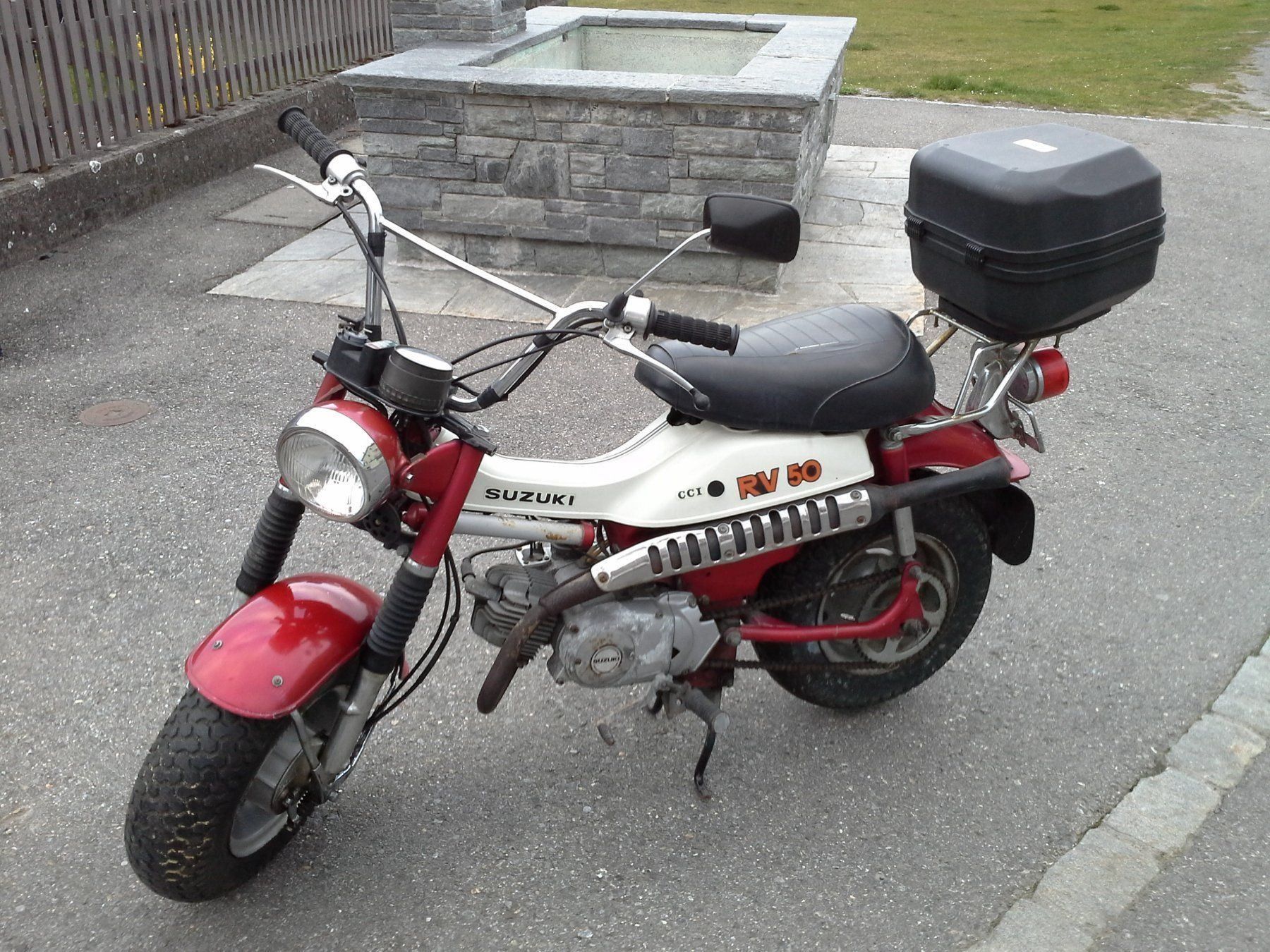 Suzuki rv 50