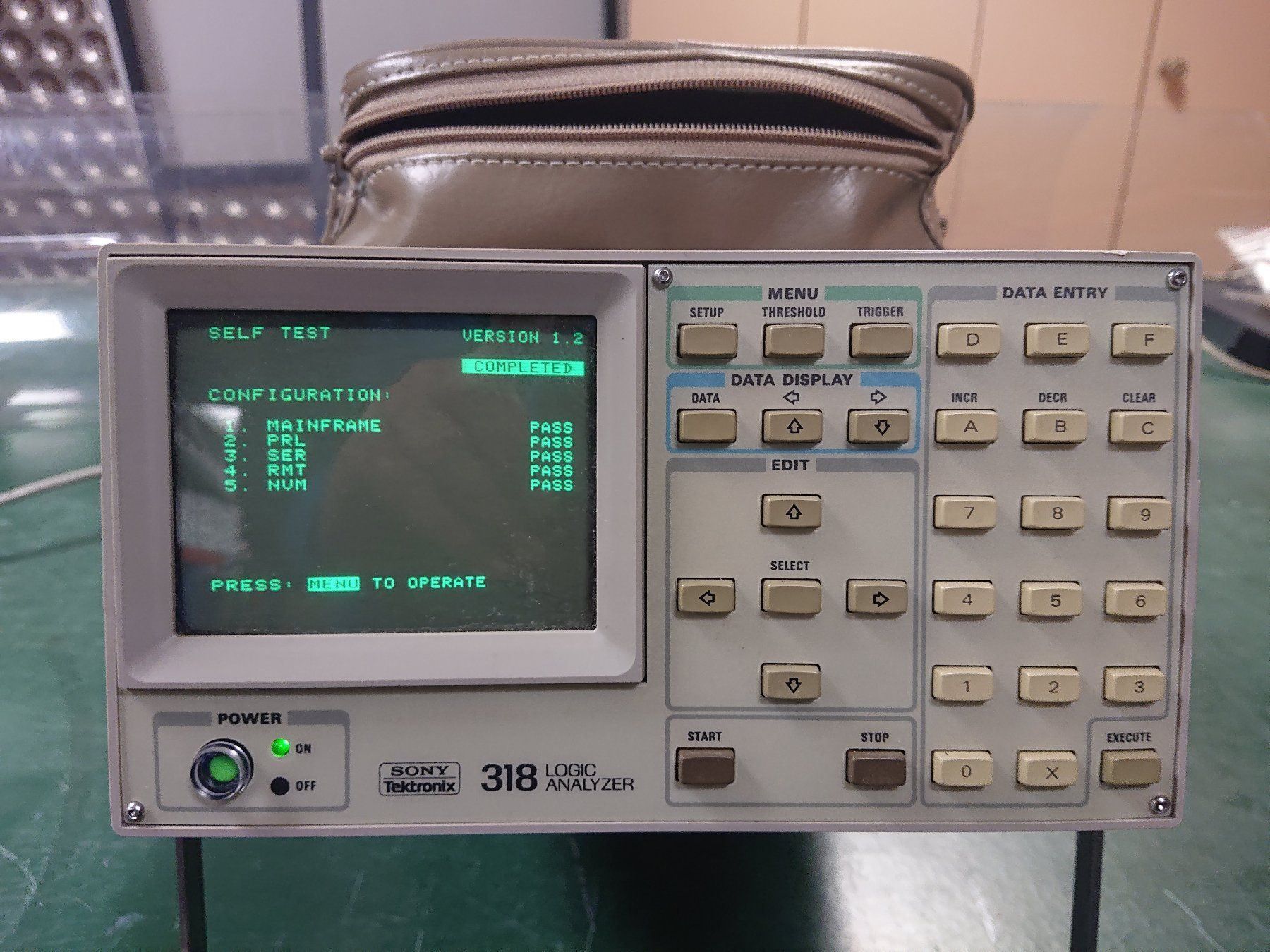 Logic Analyzer Tektronix 318 mit Sonden Kaufen auf Ricardo