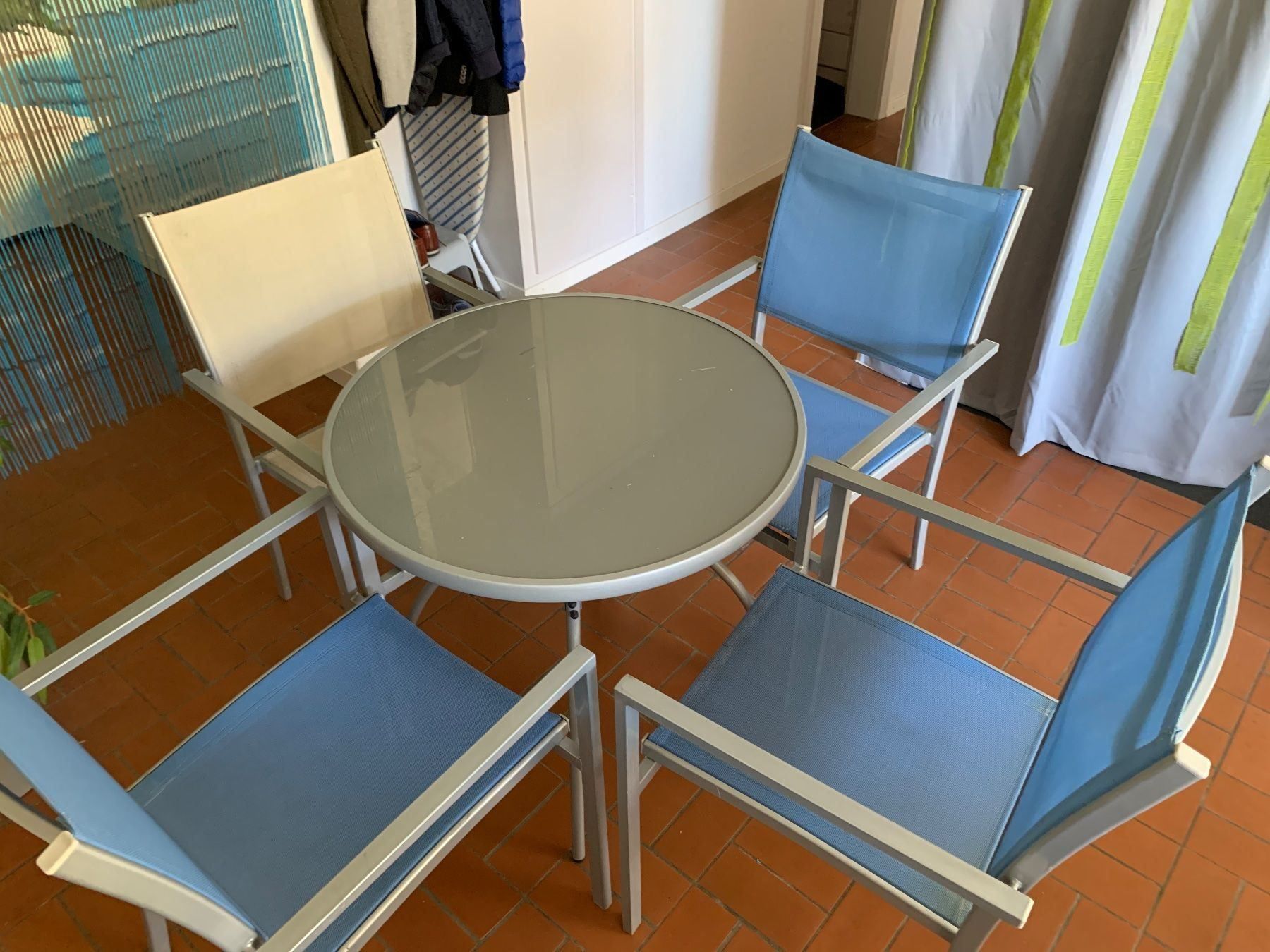 Terrassentisch mit 4 Stühlen kaufen auf Ricardo