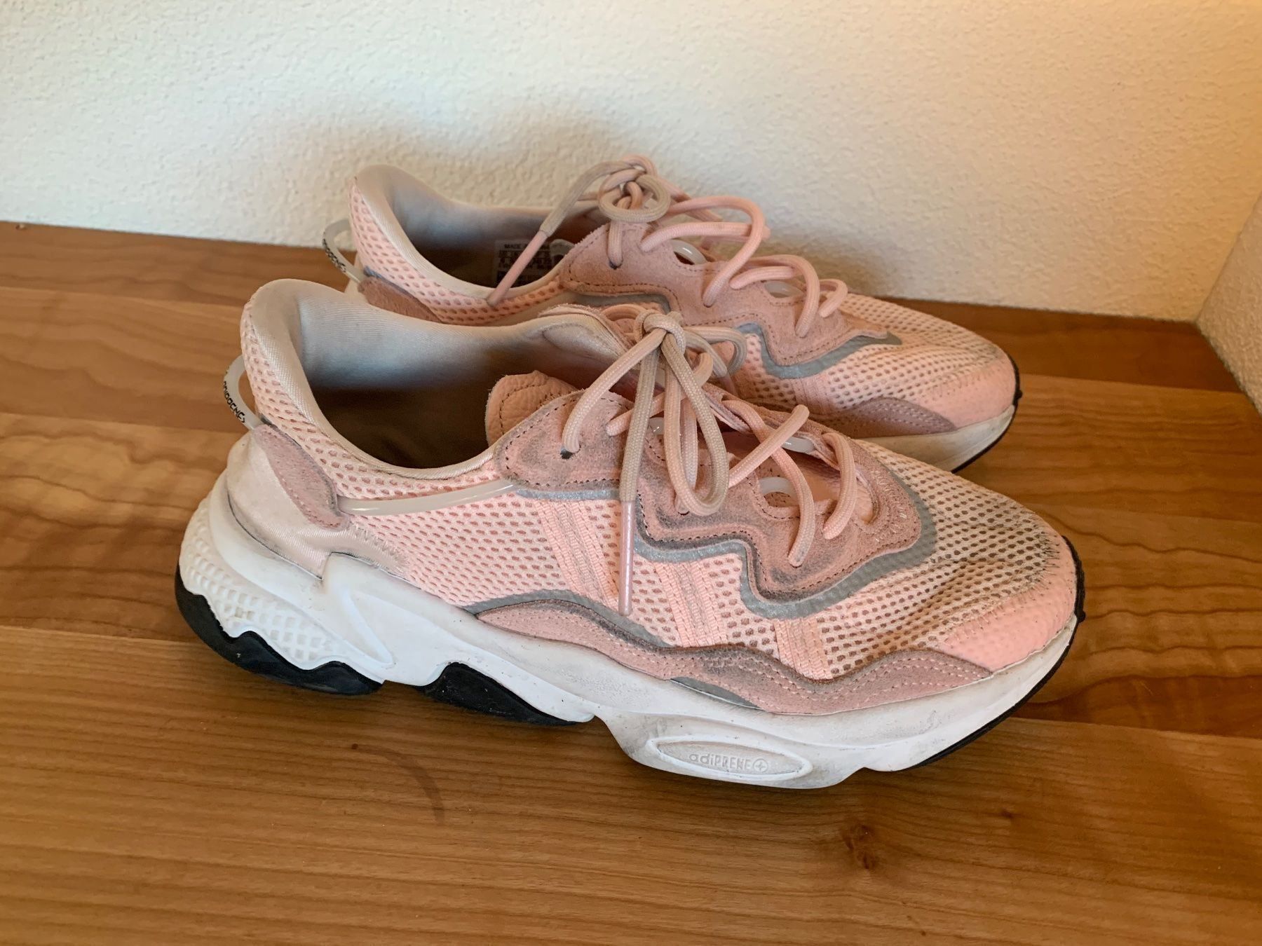 ozweego 38