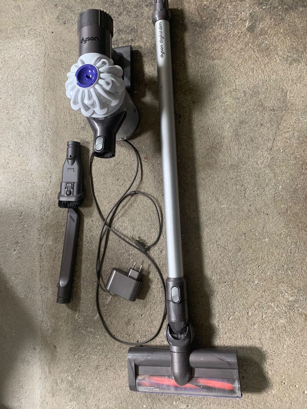 Dyson SV03 Handstaubsauger kaufen auf Ricardo