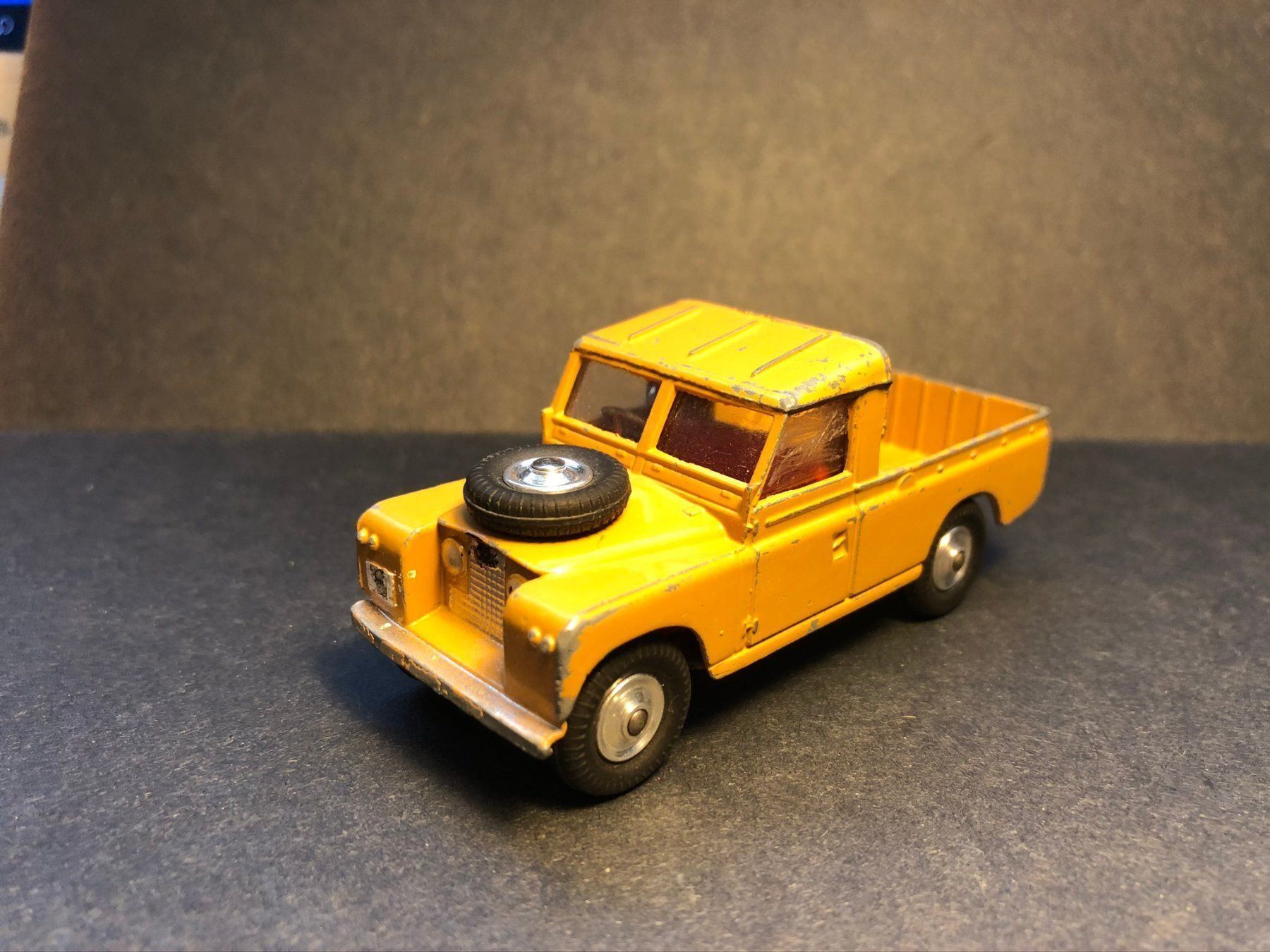 Land Rover 109 Toys kaufen auf Ricardo