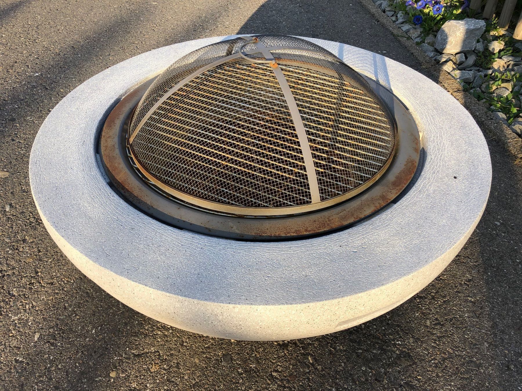 Feuerschale / Grill / Rost / BetonOptik Kaufen auf Ricardo
