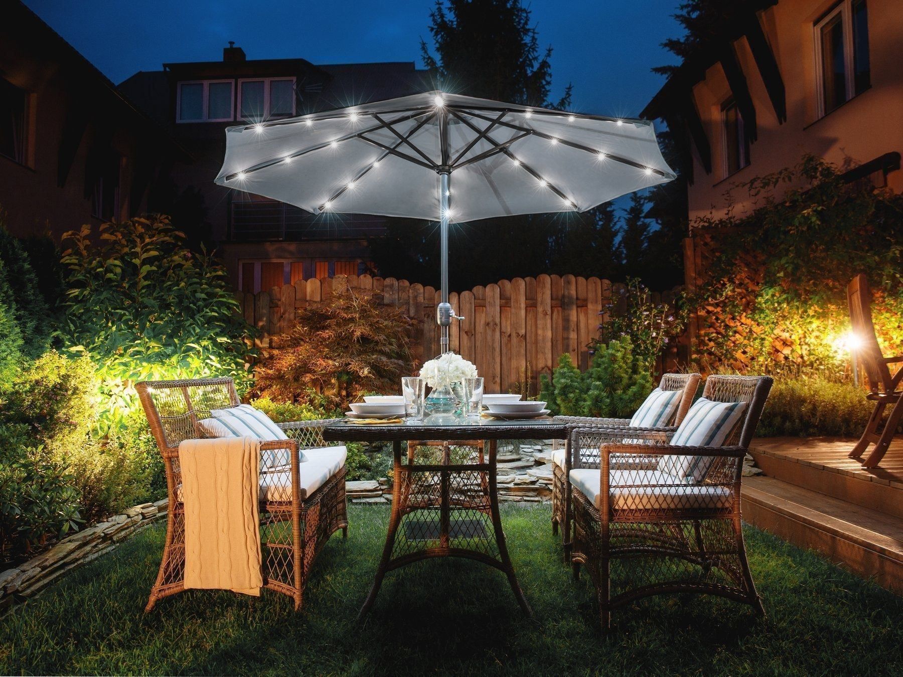 Sonnenschirm mit LED-Beleuchtung Ø266cm | Kaufen auf Ricardo
