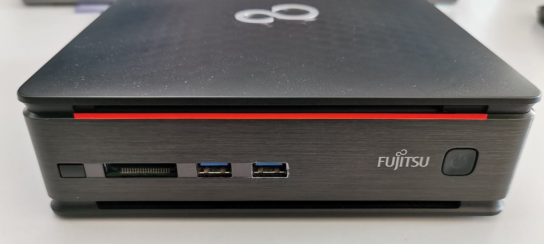 Fujitsu ESPRIMO Q910 Mini Desktop Kaufen auf Ricardo