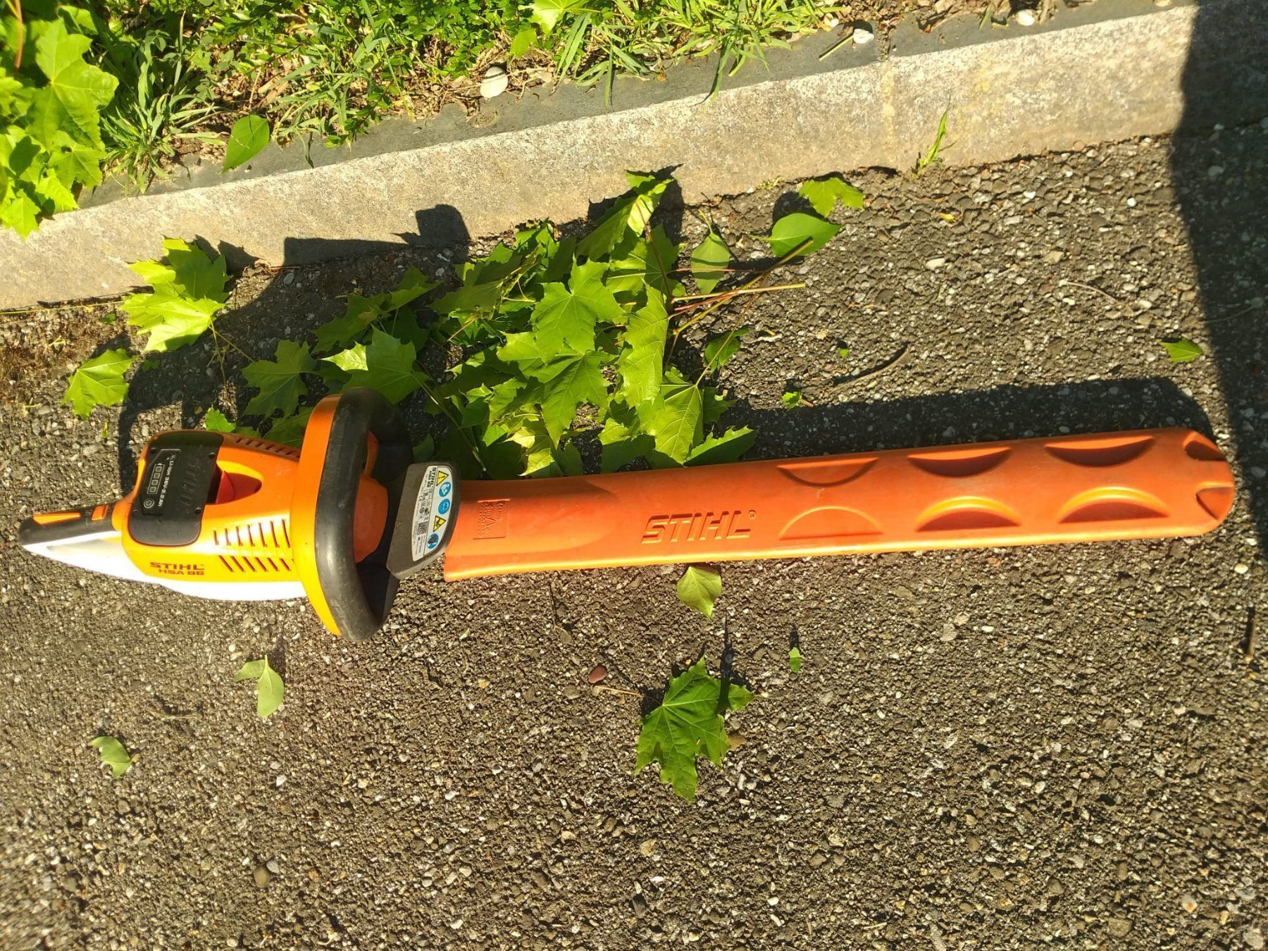 STIHL HSA 86 Elektro Heckenschere Akku kaufen auf Ricardo