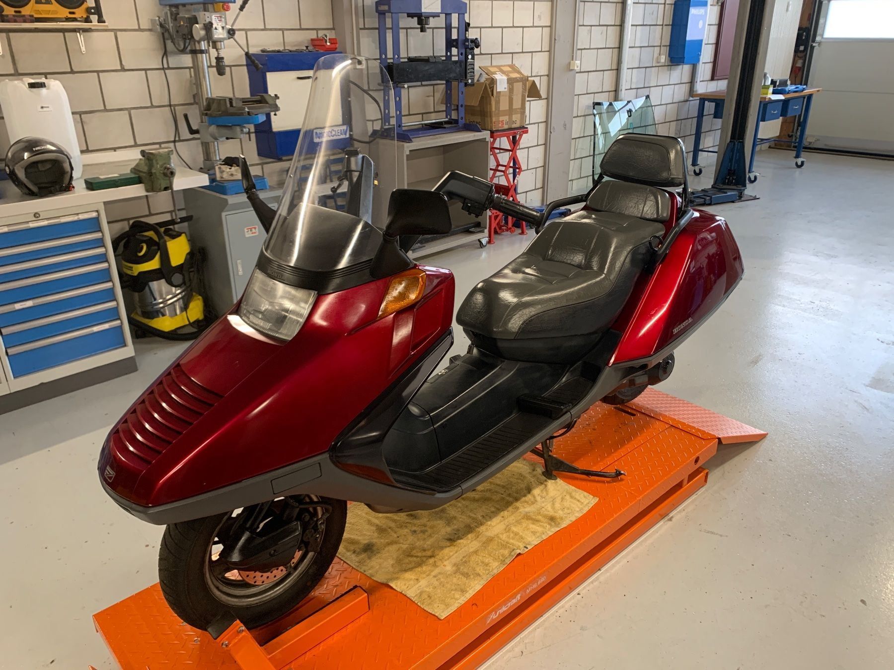 Honda cn 250