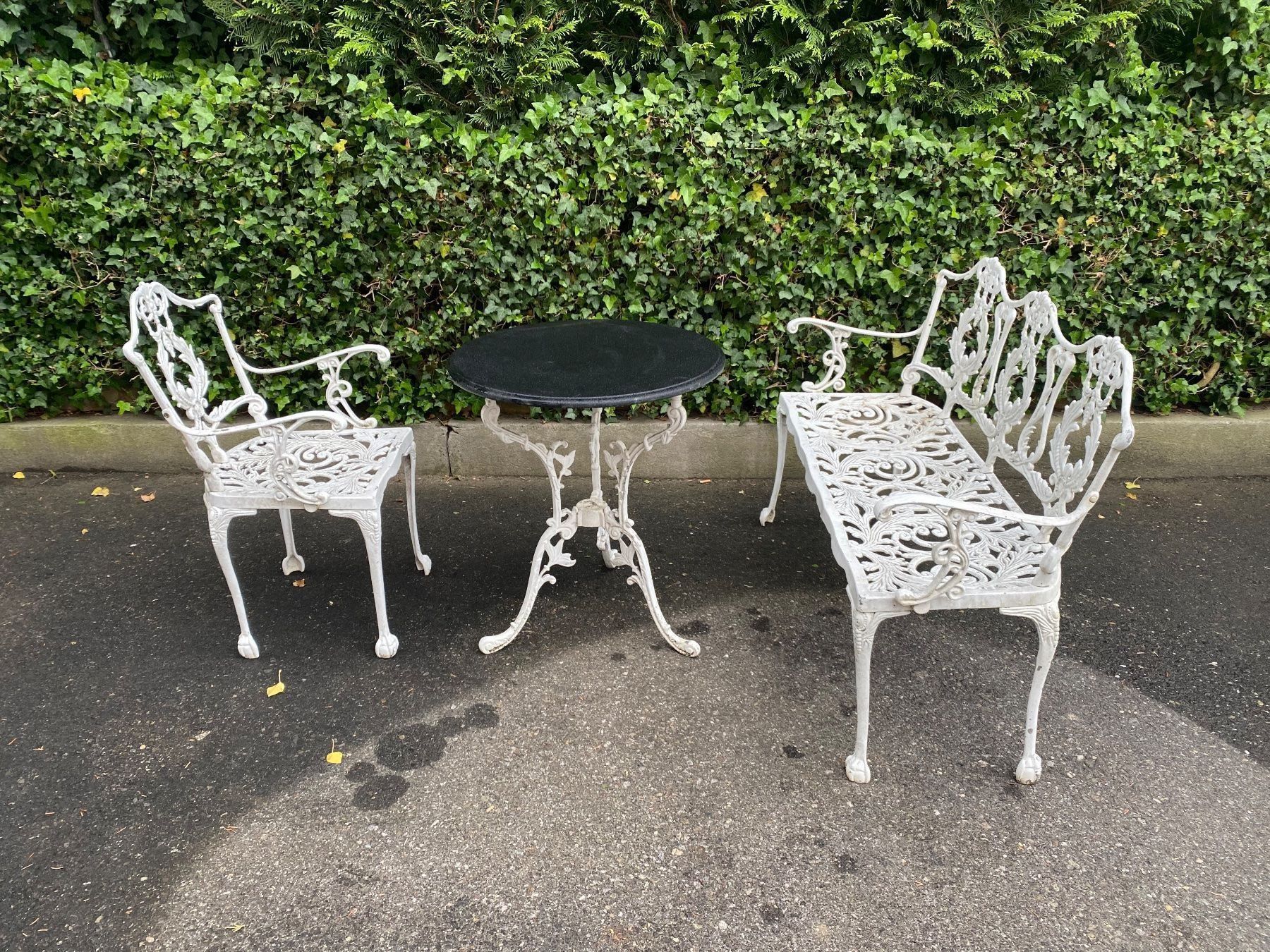 ANTIKE GARTEN GARNITUR AUS ALLUGUSS kaufen auf Ricardo