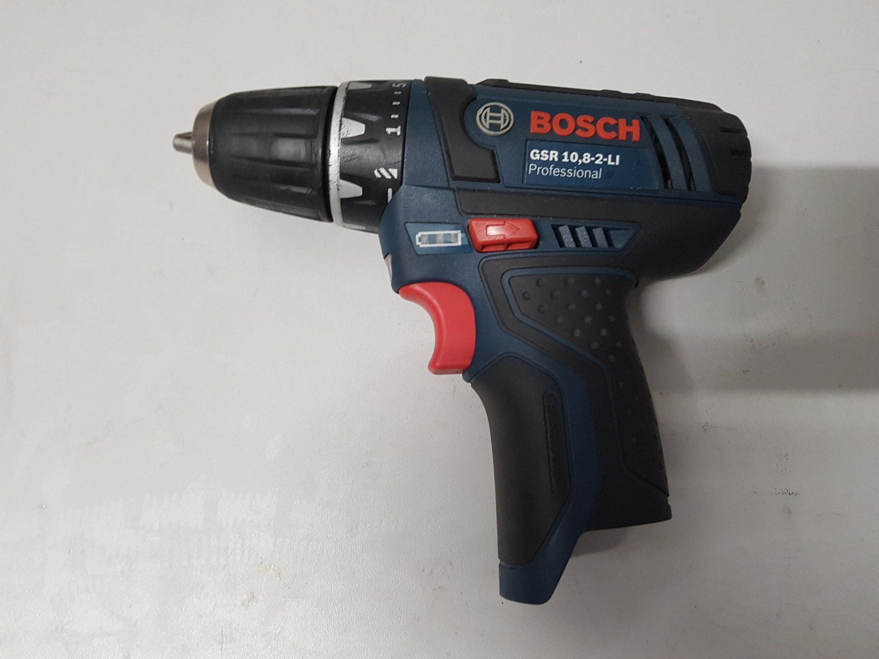 Bosch GSR 10,8V-Li- Akkuschrauber kaufen auf Ricardo