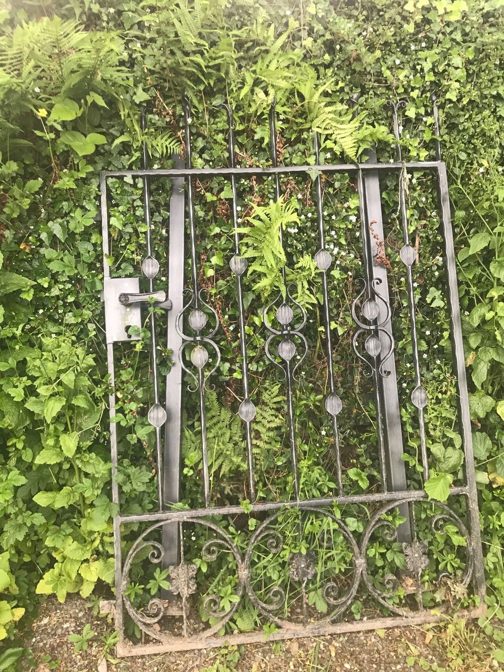 Tor / Gartentor aus Guss / Eisen kaufen auf Ricardo