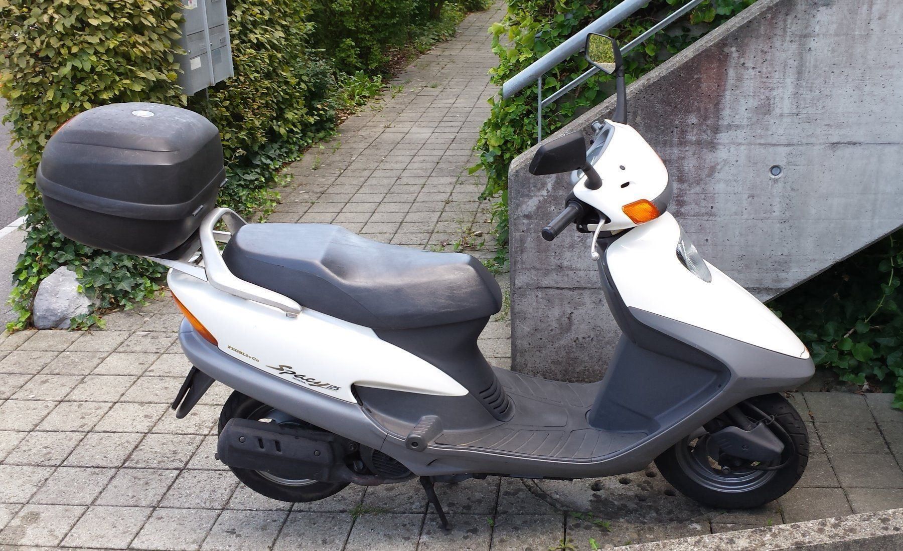 Пластик honda spacy