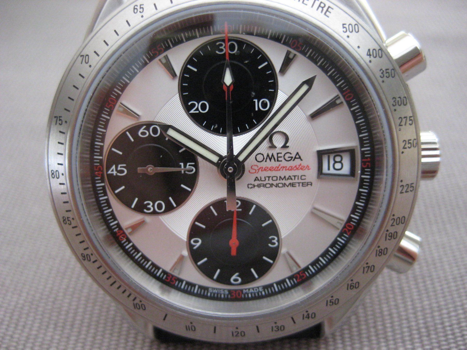 omega speedmaster chronometer