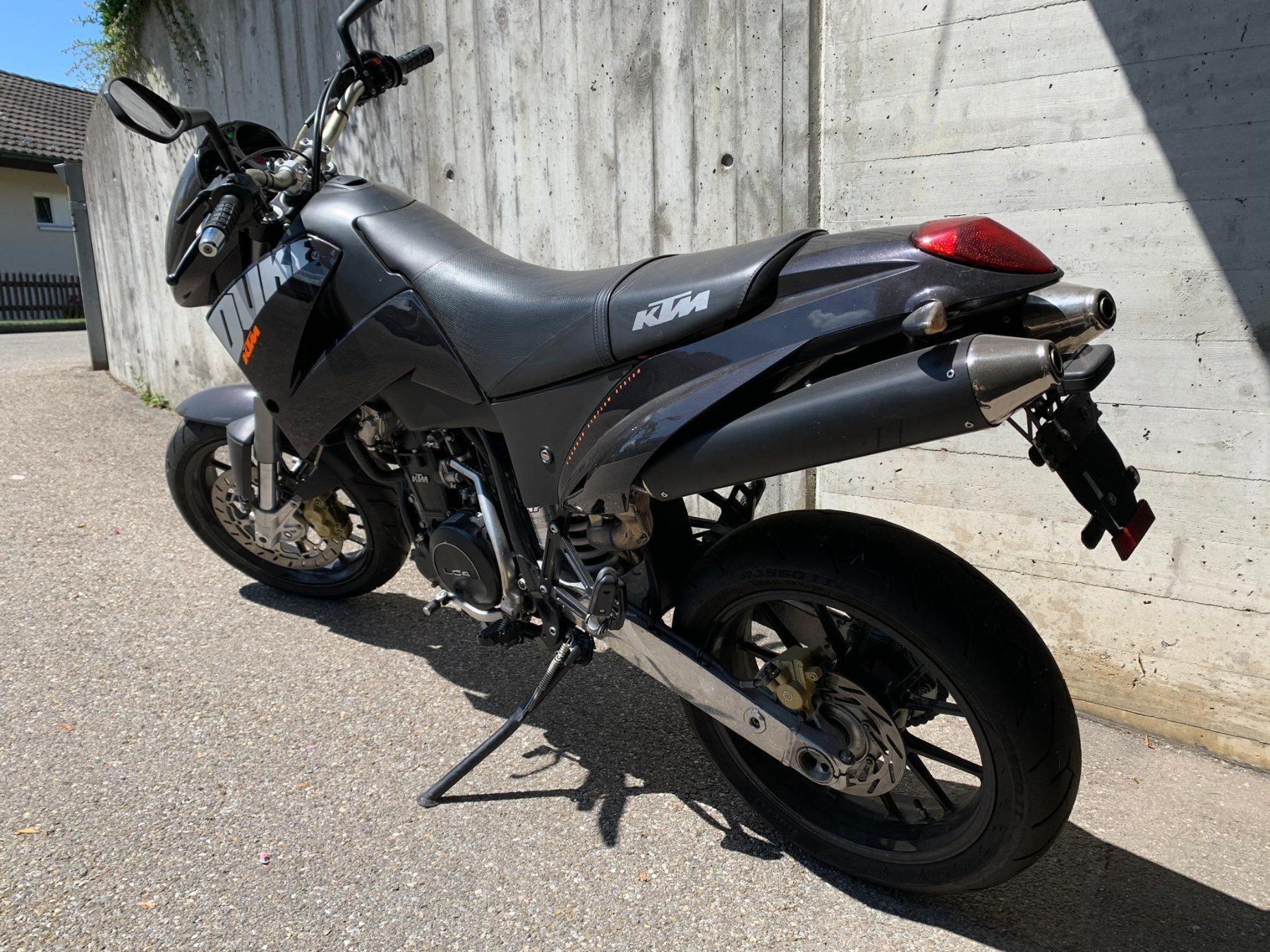 2000 ktm duke 640