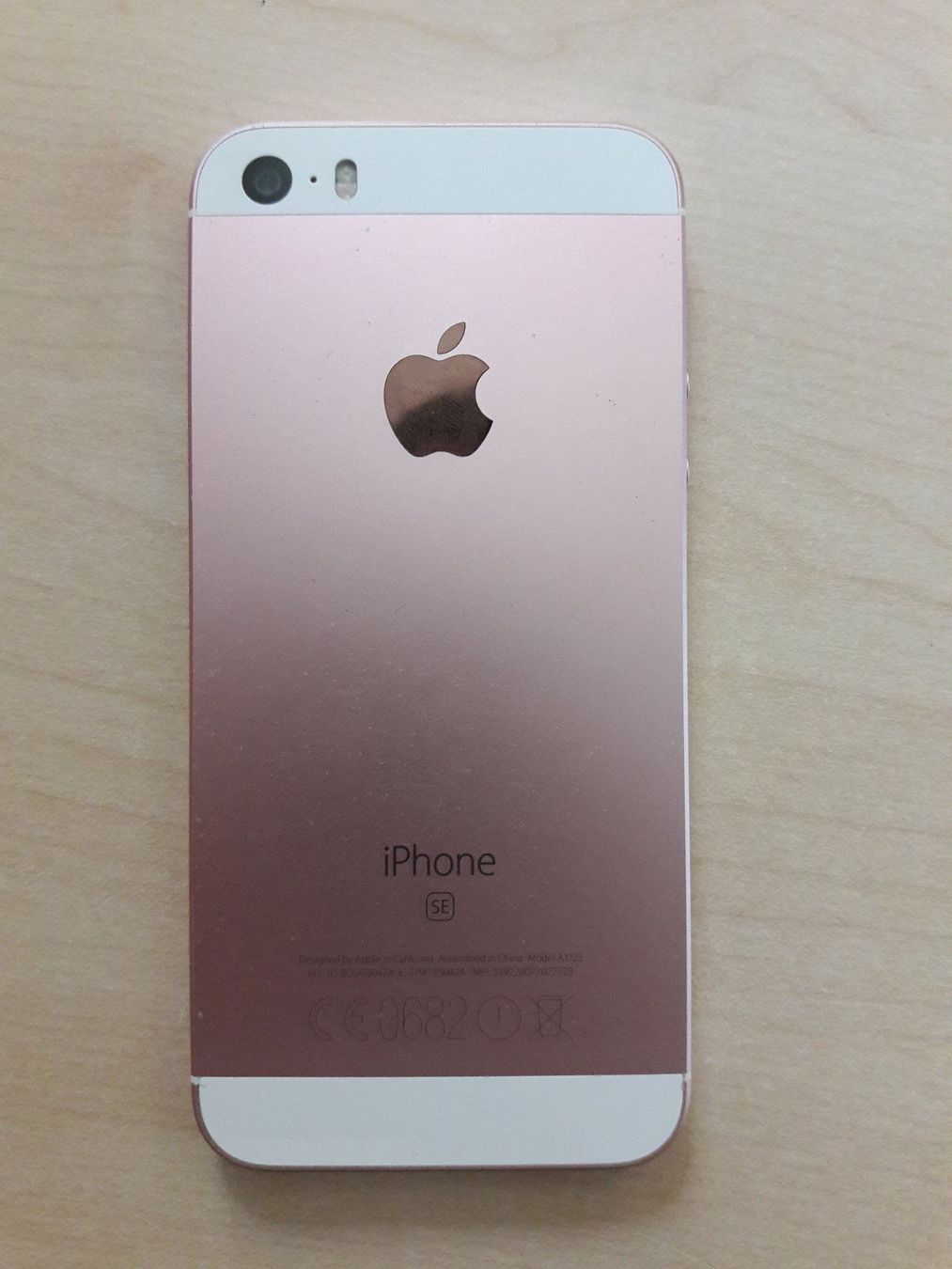 Iphone se 2016 фото