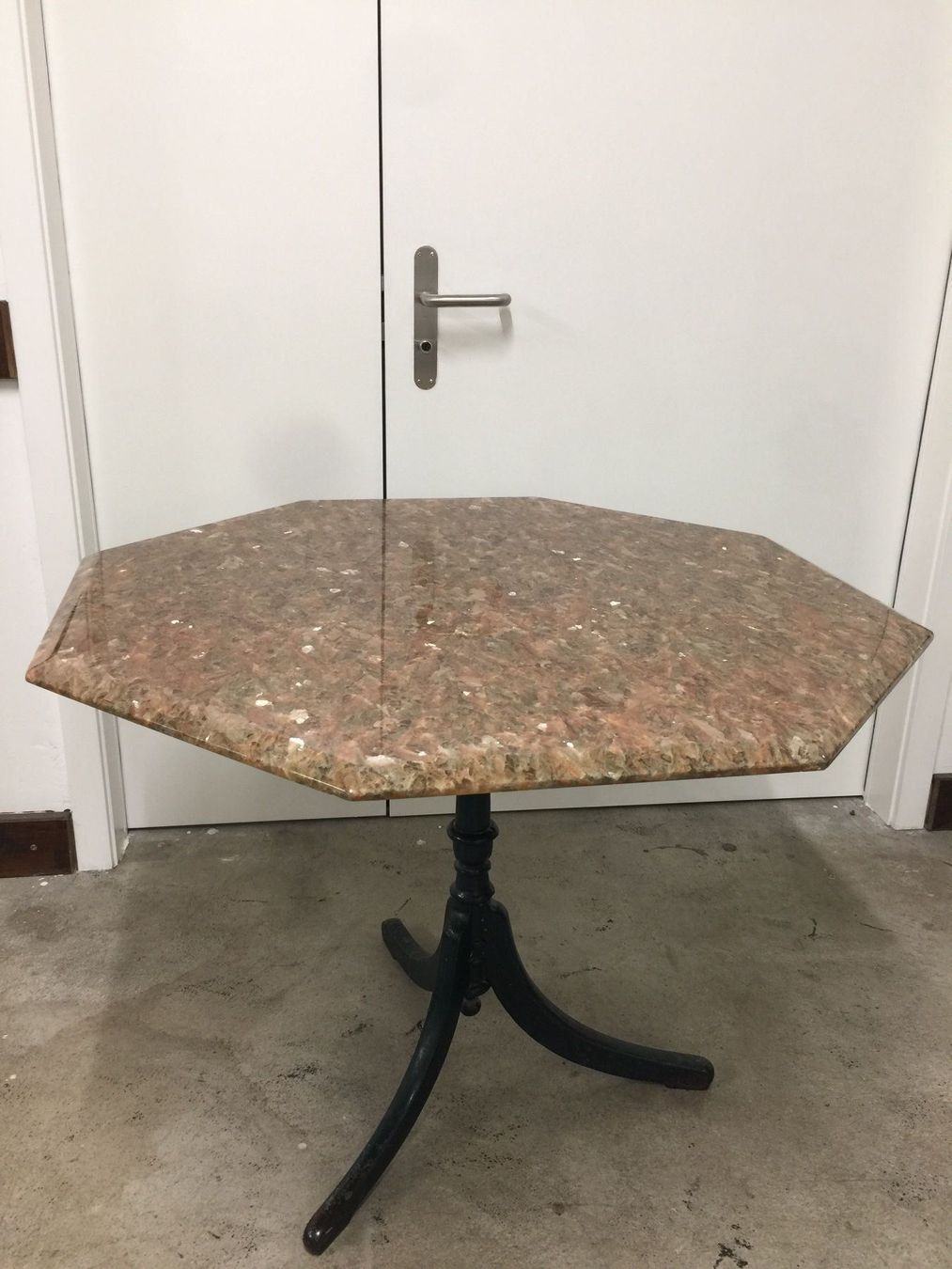 GARTENTISCH MIT MARMORPLATTE (GUSSFÜSSE) kaufen auf Ricardo