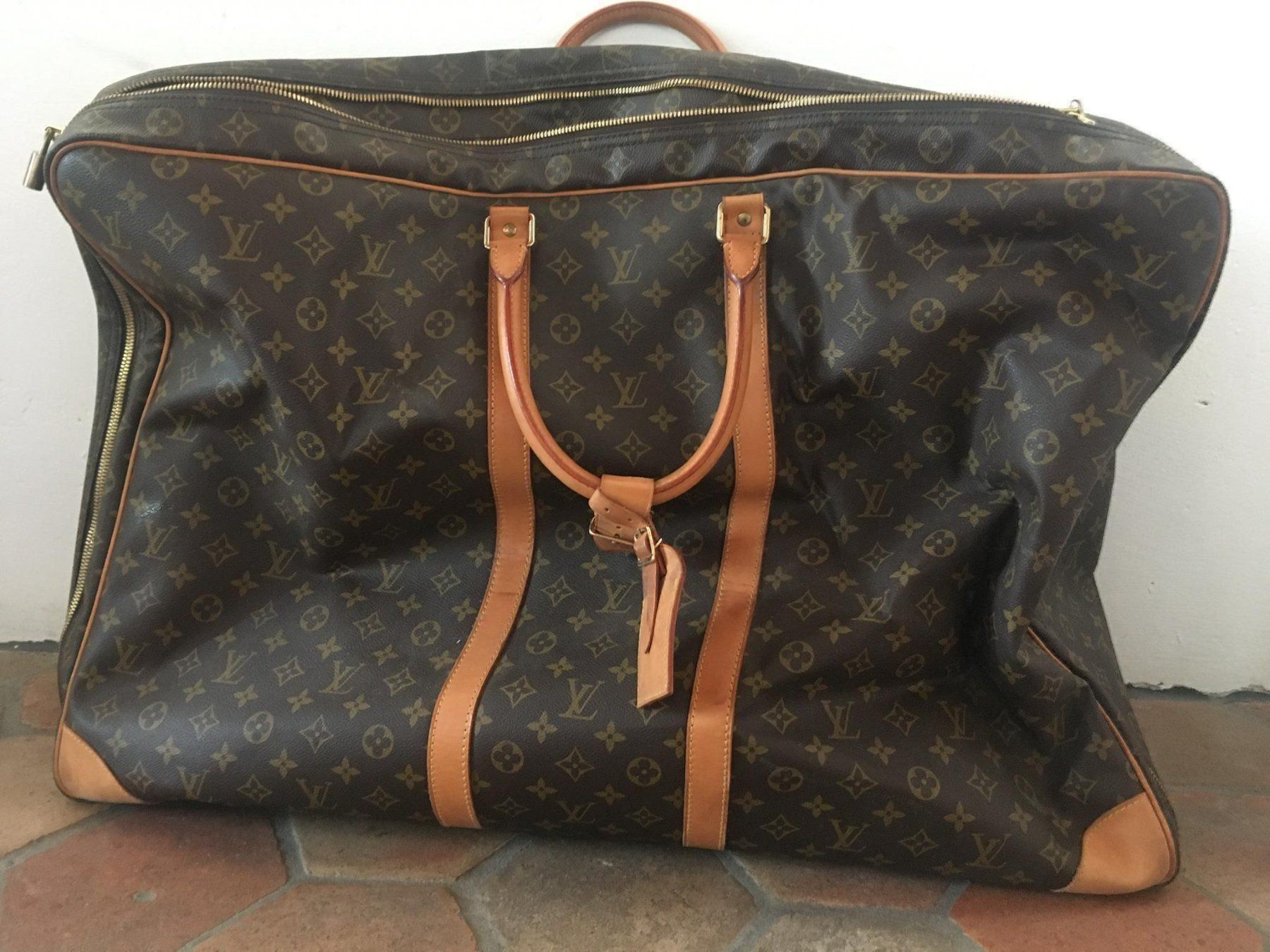 Louis Vuitton Etui  Kaufen auf Ricardo