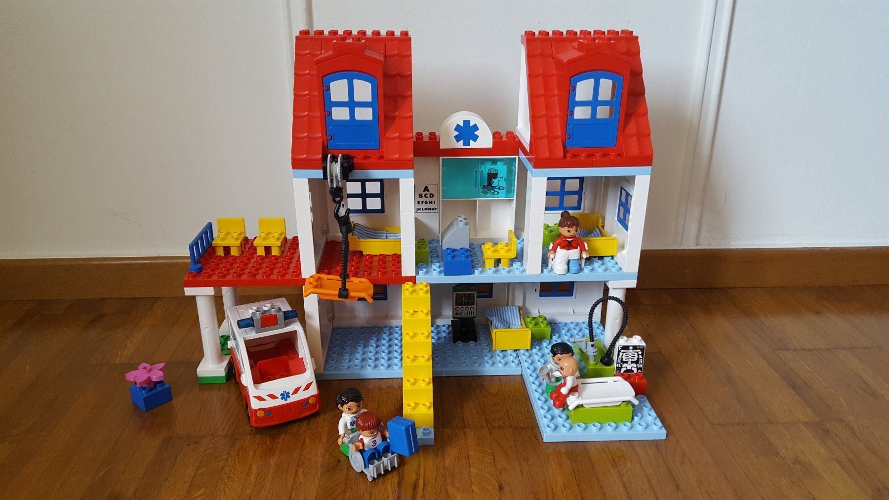 lego duplo spital