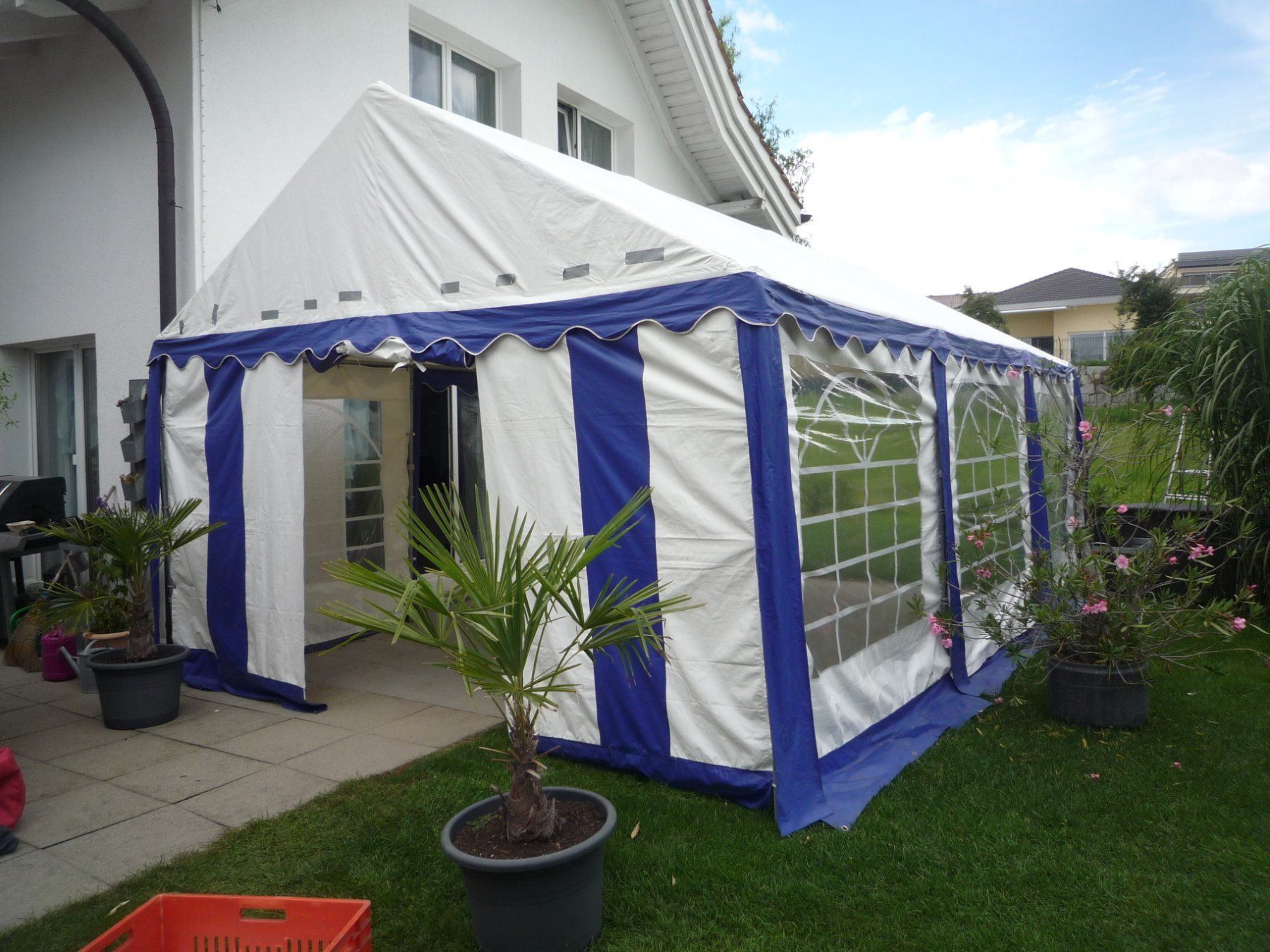 IDMarket Festzelt 4x8 Meter - Partyzelt Für 40 Personen, PE 180g/m²