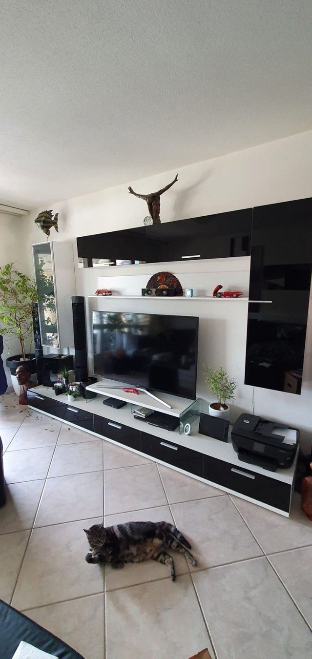 Wohnwand Schwarz Weiss Hochglanz Kaufen Auf Ricardo