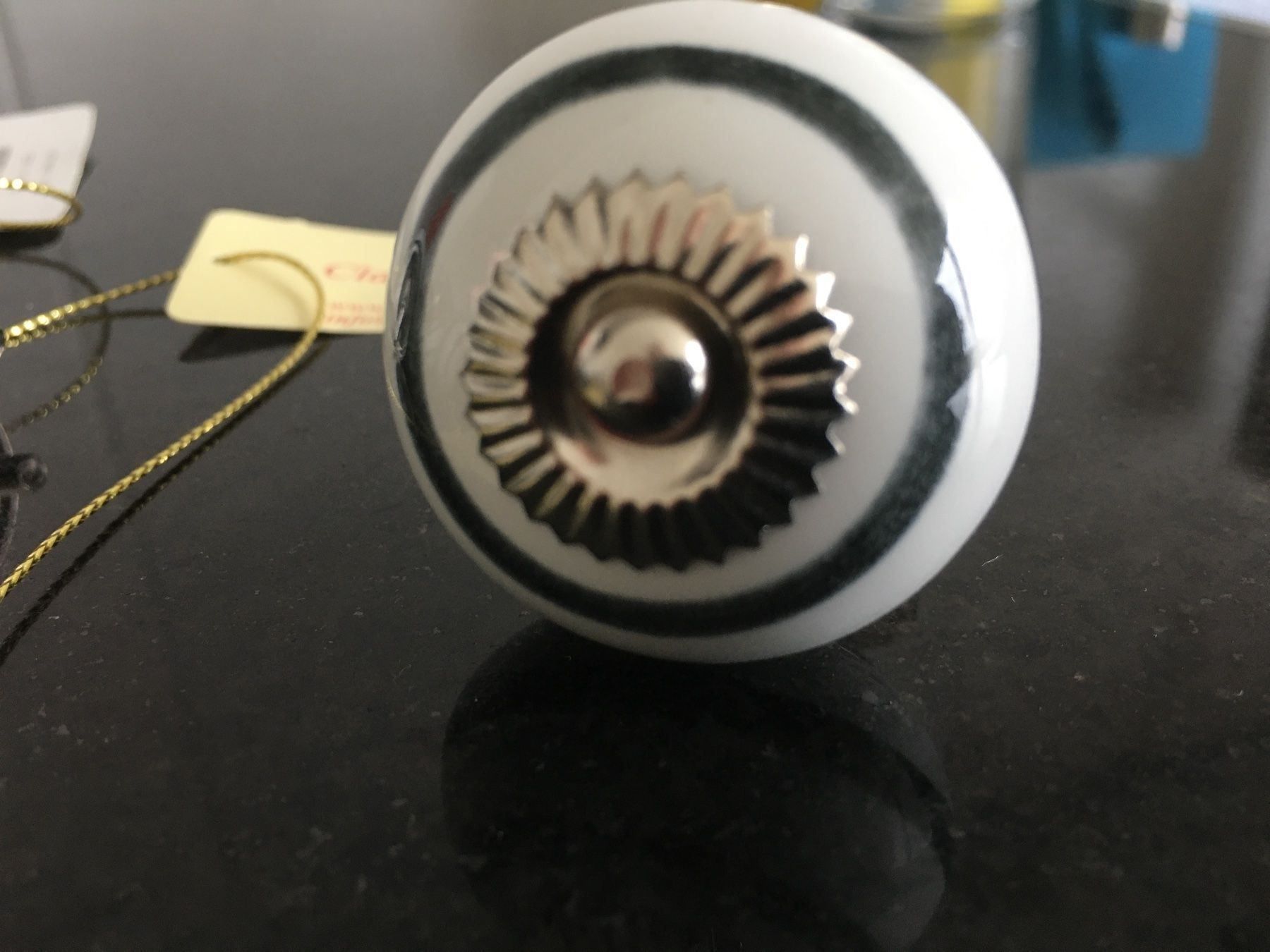 Porzellanschrank umfunktionierte Möbel